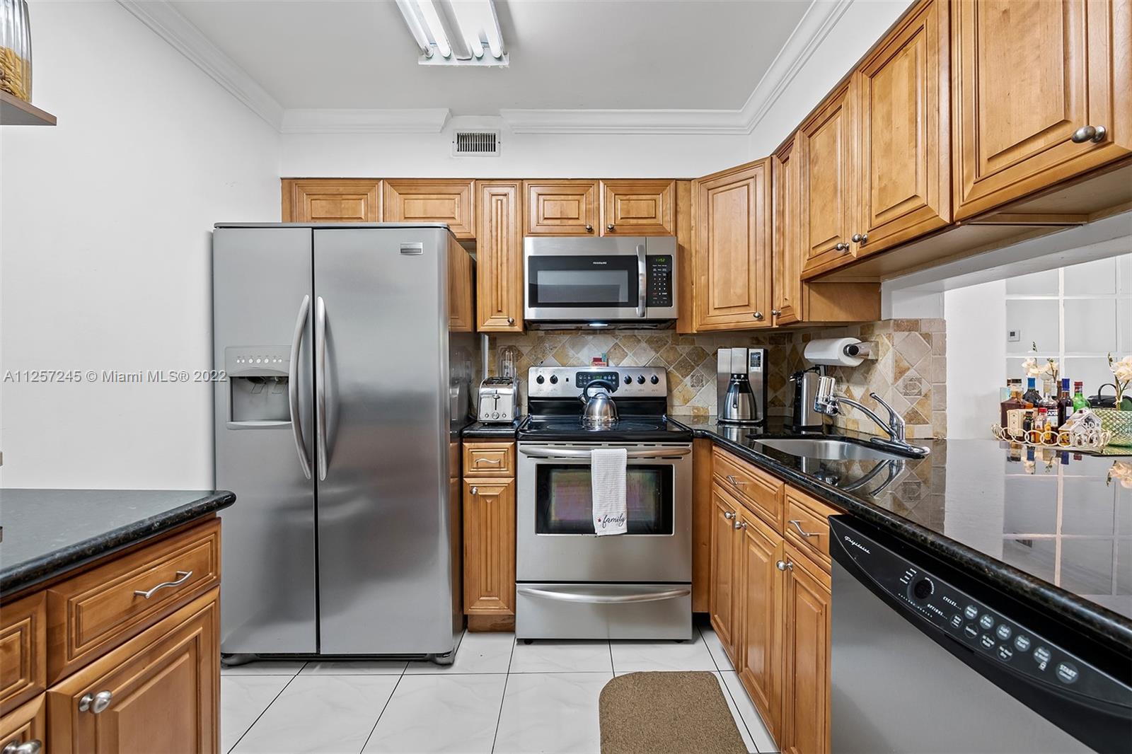 3005 N Oakland Forest Dr Unit: 102