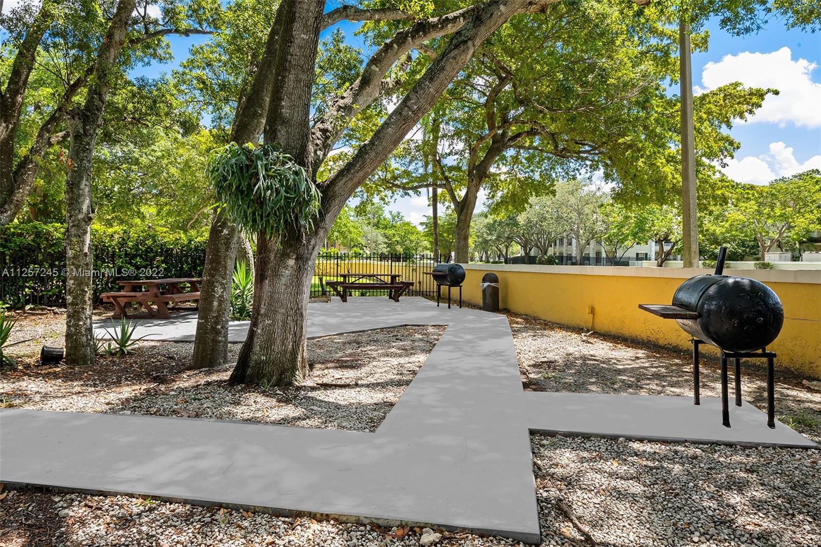 3005 N Oakland Forest Dr Unit: 102