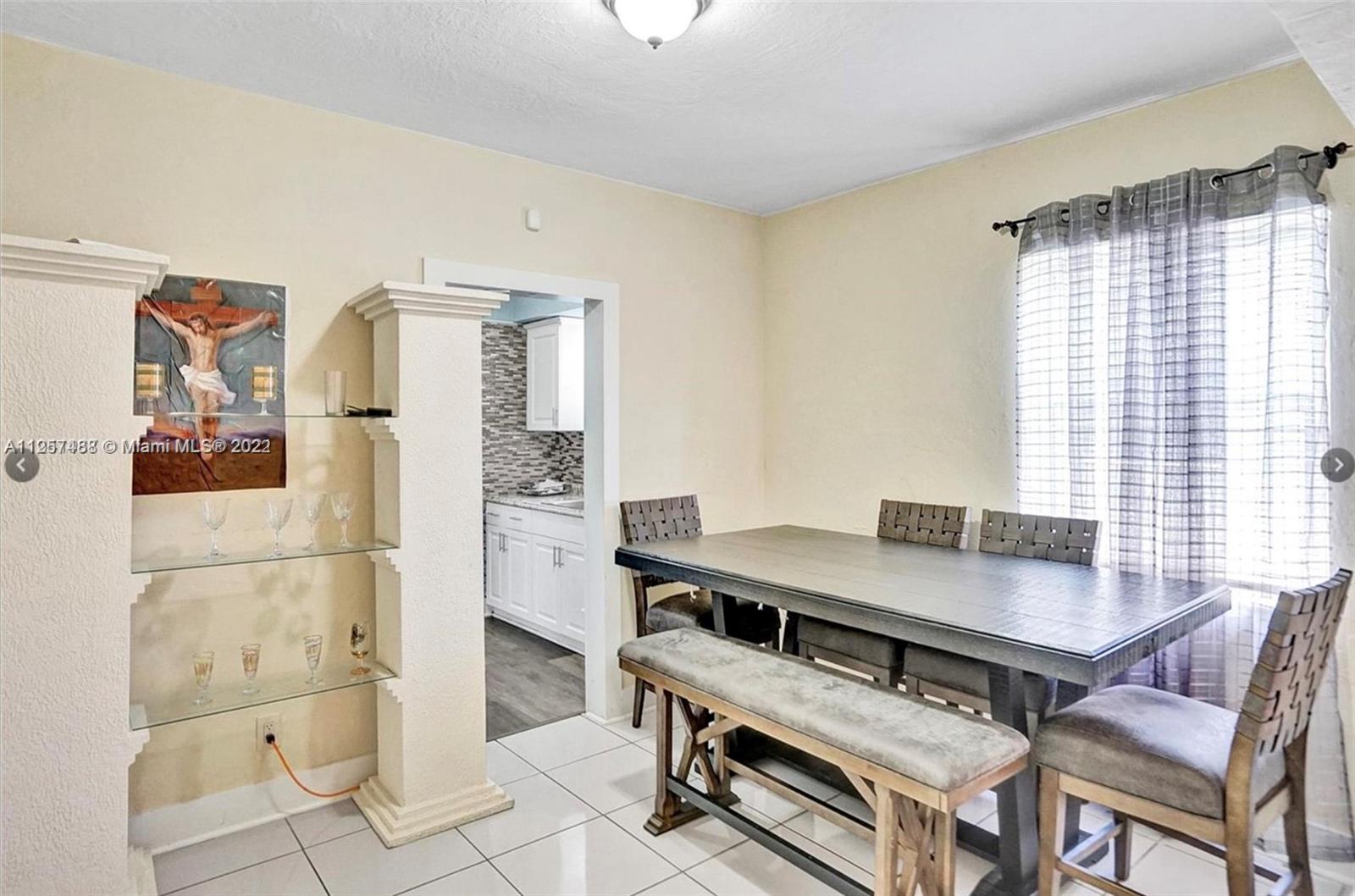 1868 nw 64th st Miami