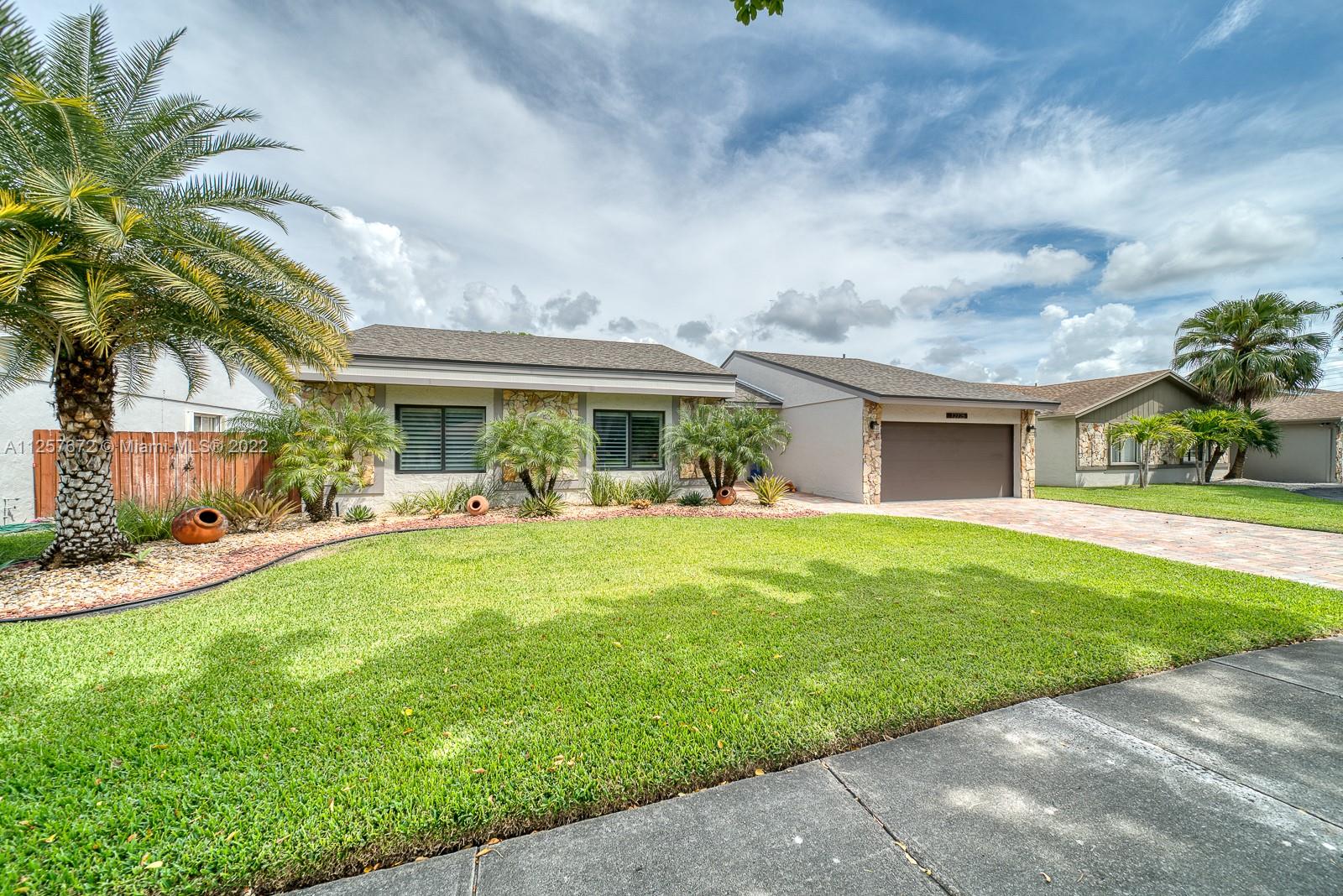 12725 SW 119th Ter