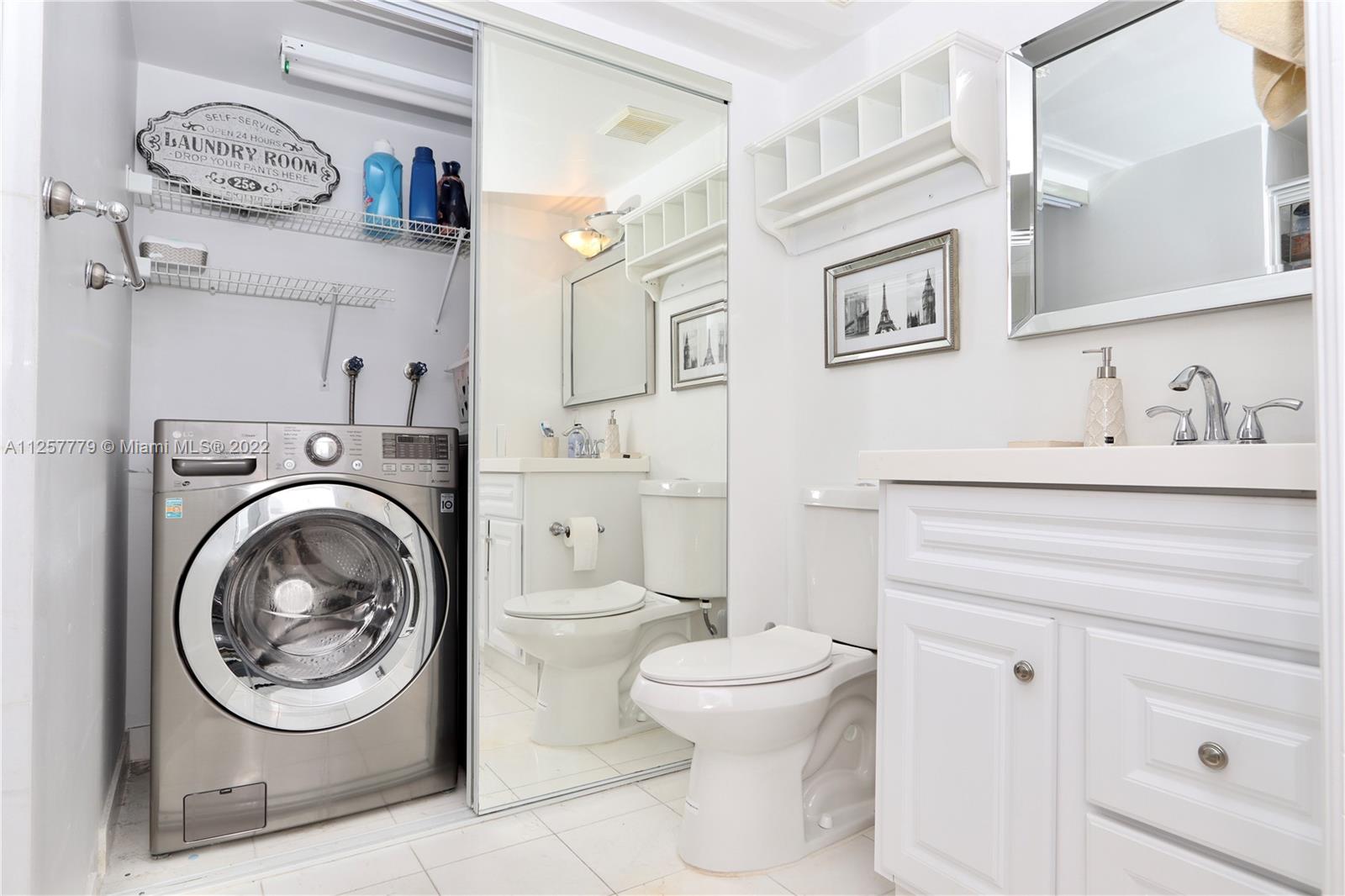 3500 Mystic Pointe Dr Unit: 1606