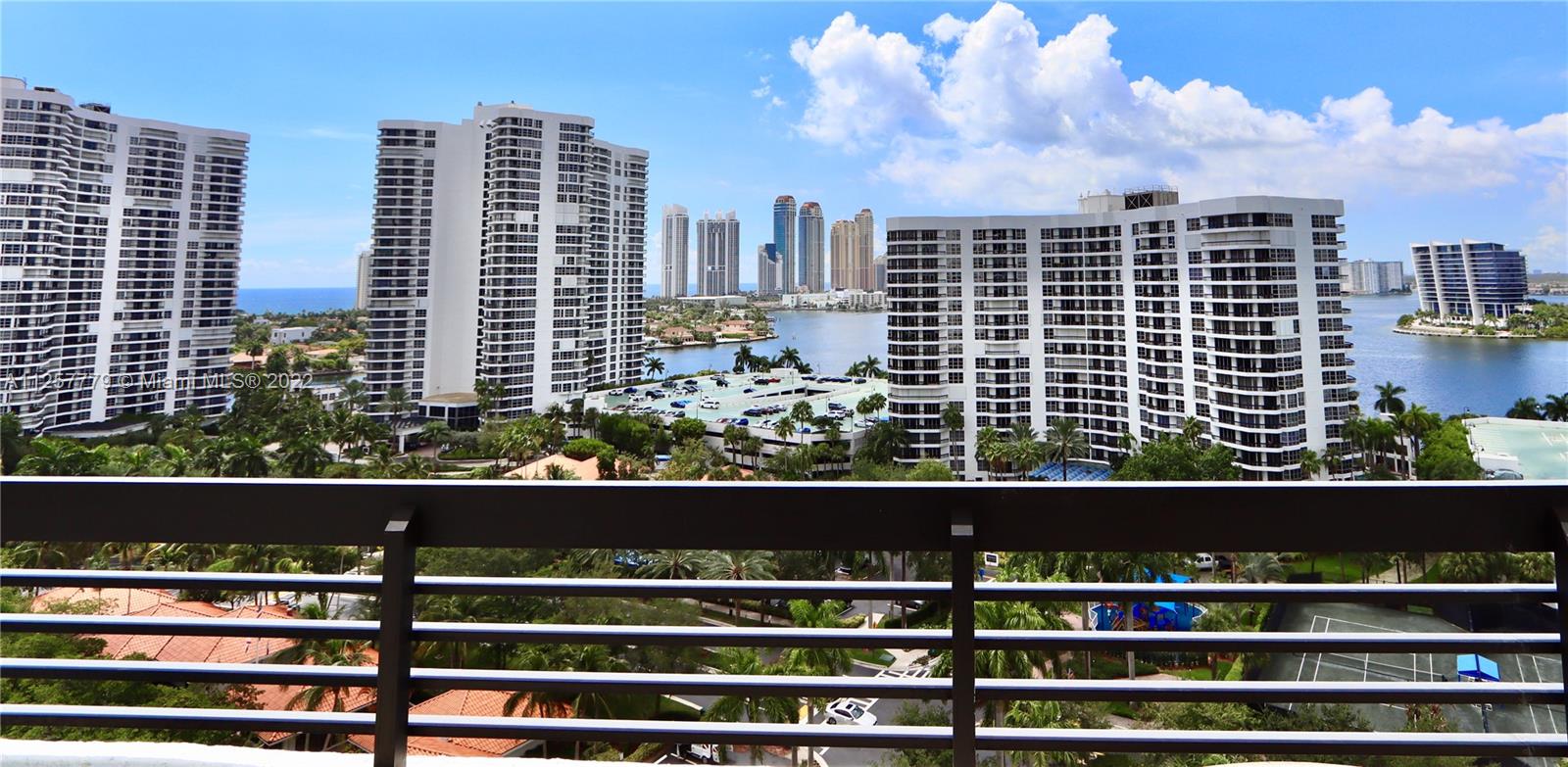 3500 Mystic Pointe Dr Unit: 1606