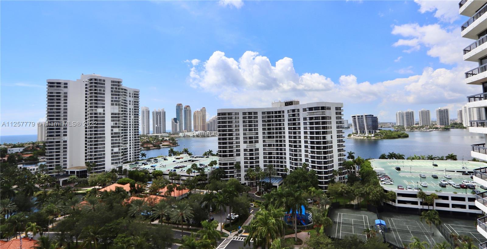 3500 Mystic Pointe Dr Unit: 1606