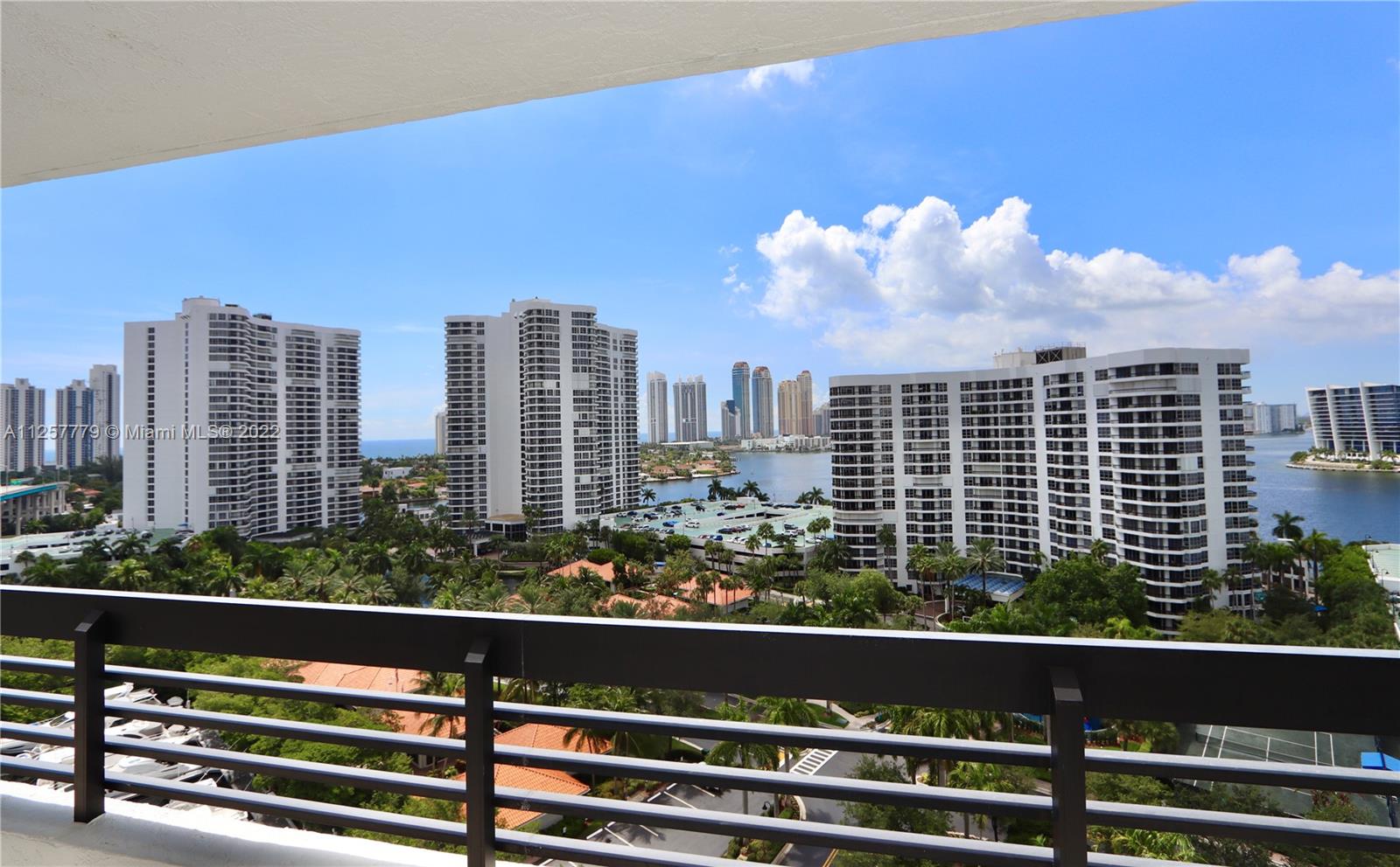 3500 Mystic Pointe Dr Unit: 1606