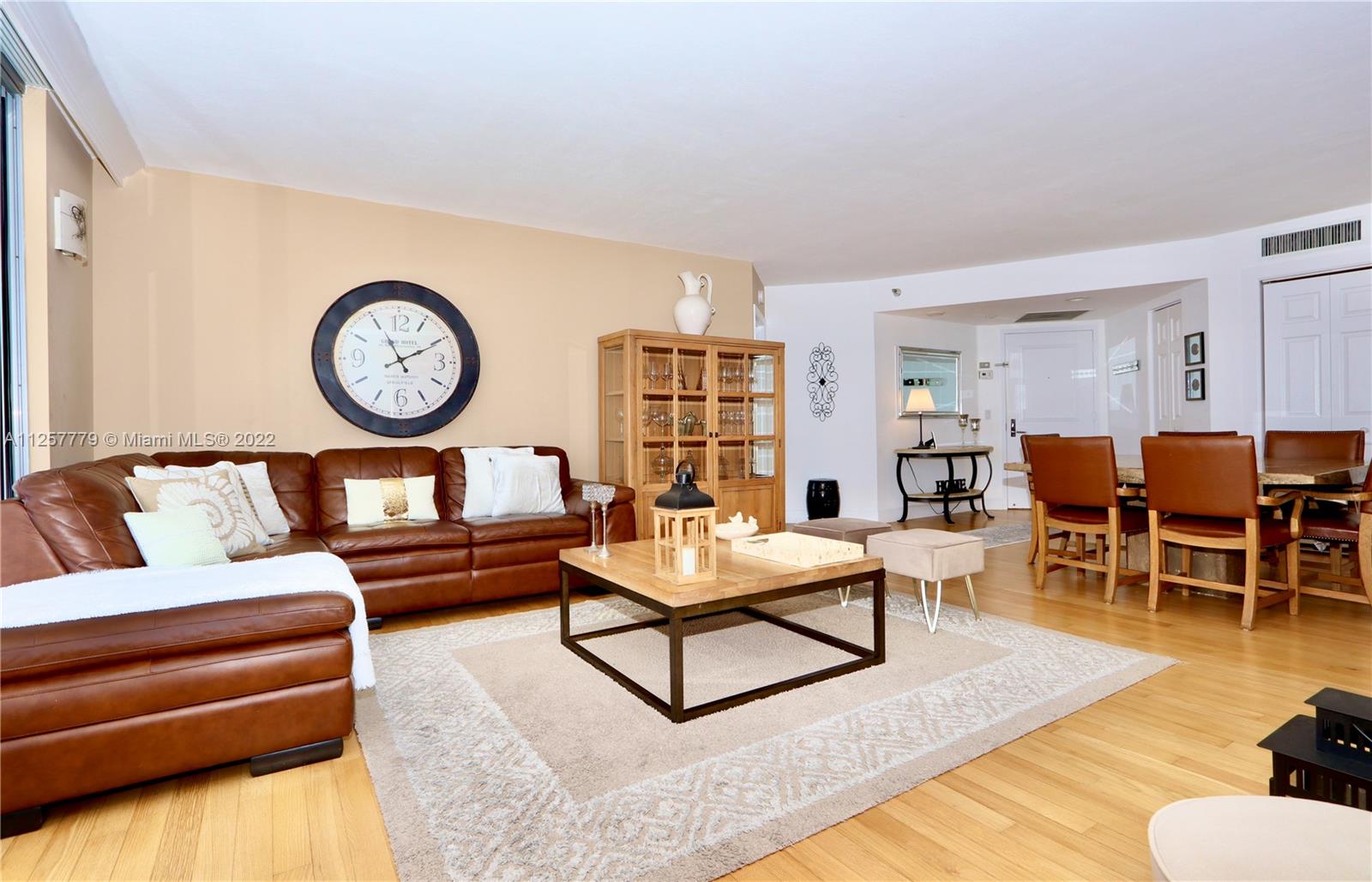 3500 Mystic Pointe Dr Unit: 1606