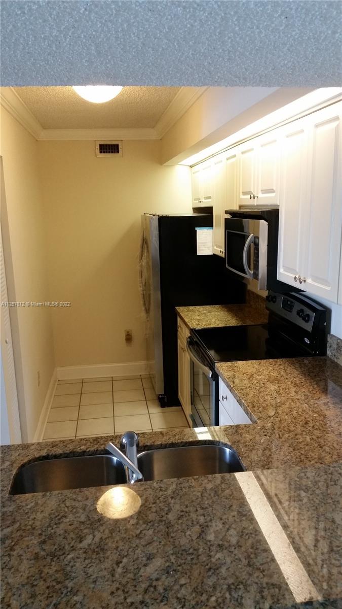 8600 SW 212th St Unit: 210