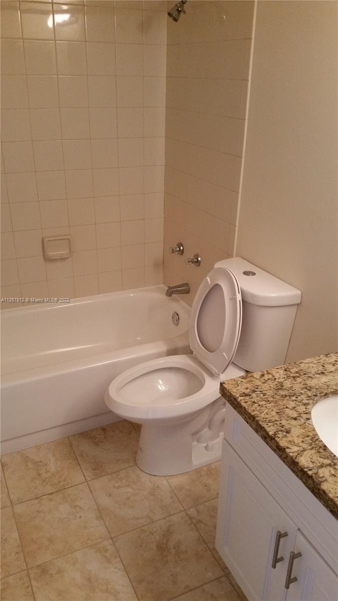 8600 SW 212th St Unit: 210