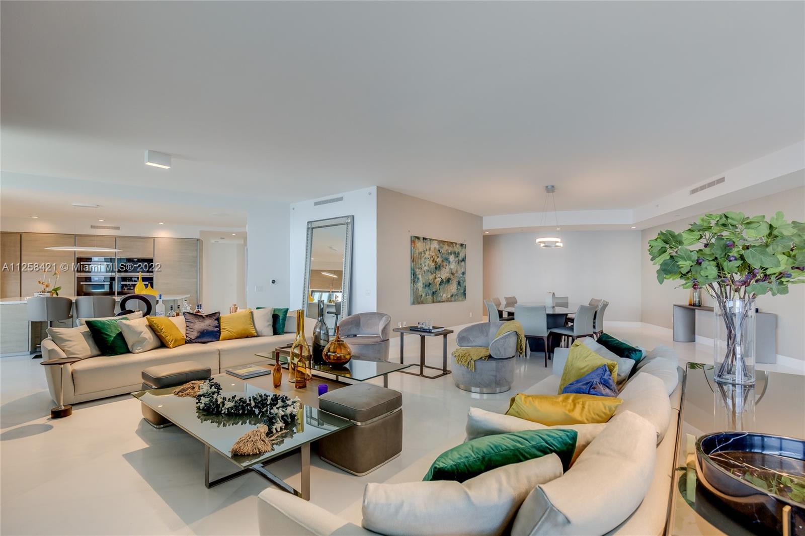 18555 Collins Ave Unit: 3901