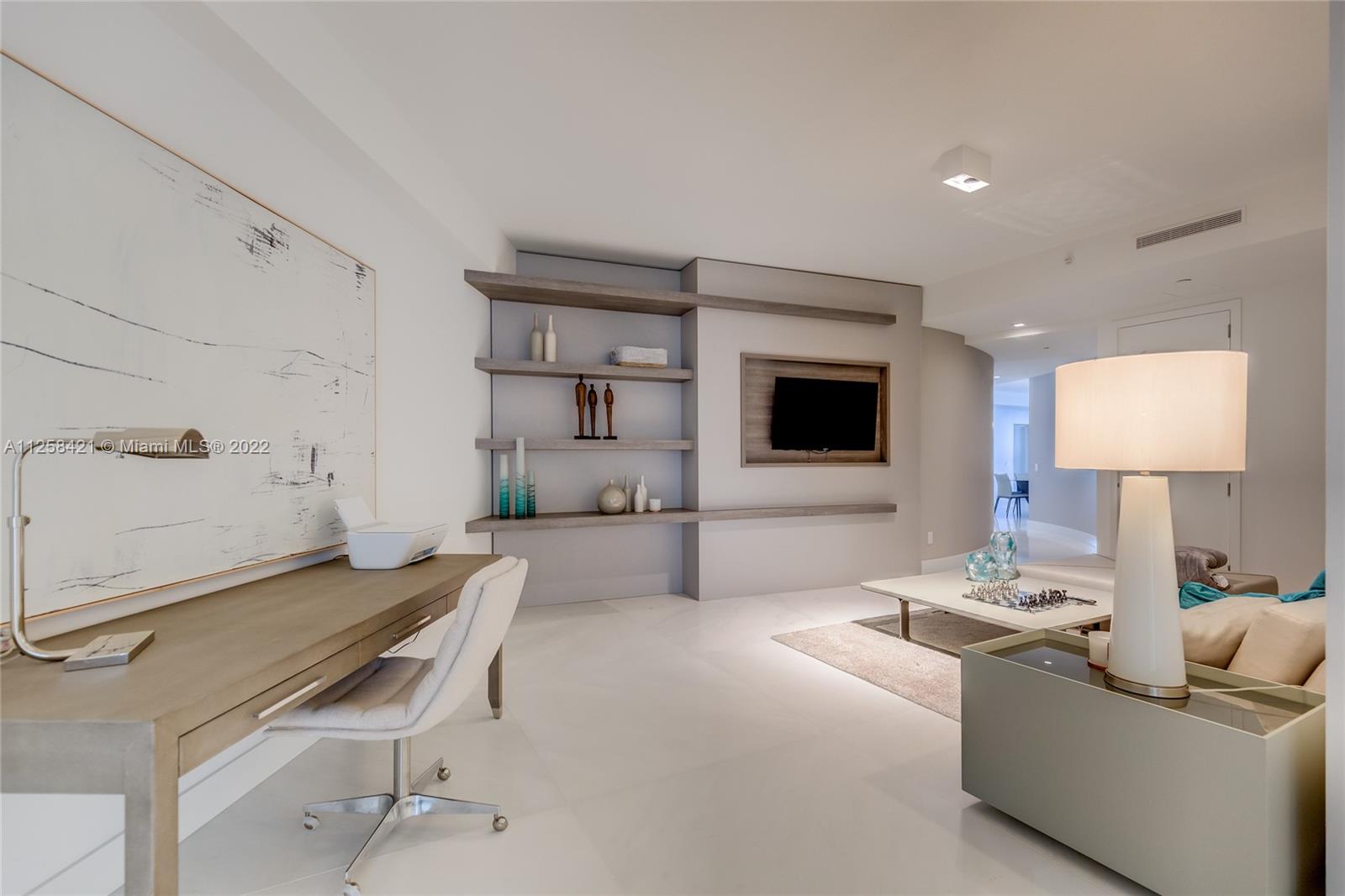 18555 Collins Ave Unit: 3901