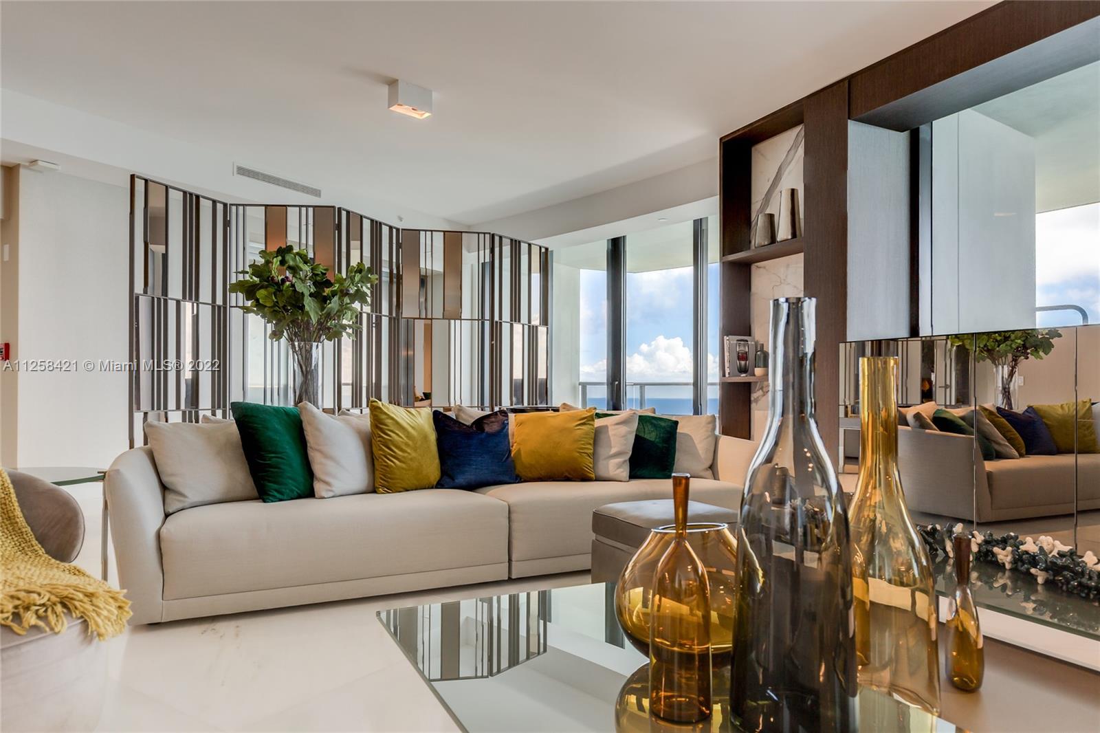 18555 Collins Ave Unit: 3901