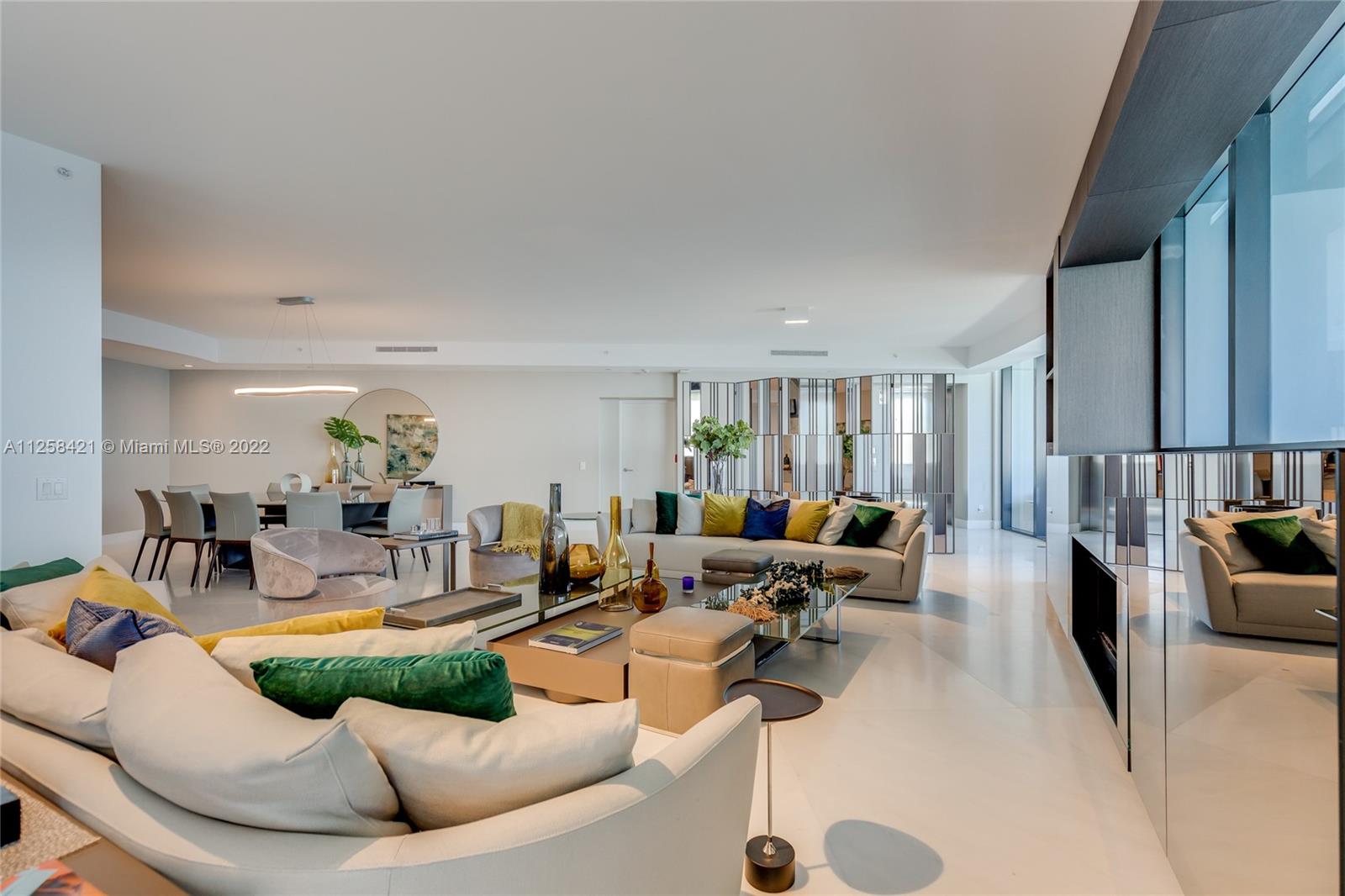 18555 Collins Ave Unit: 3901