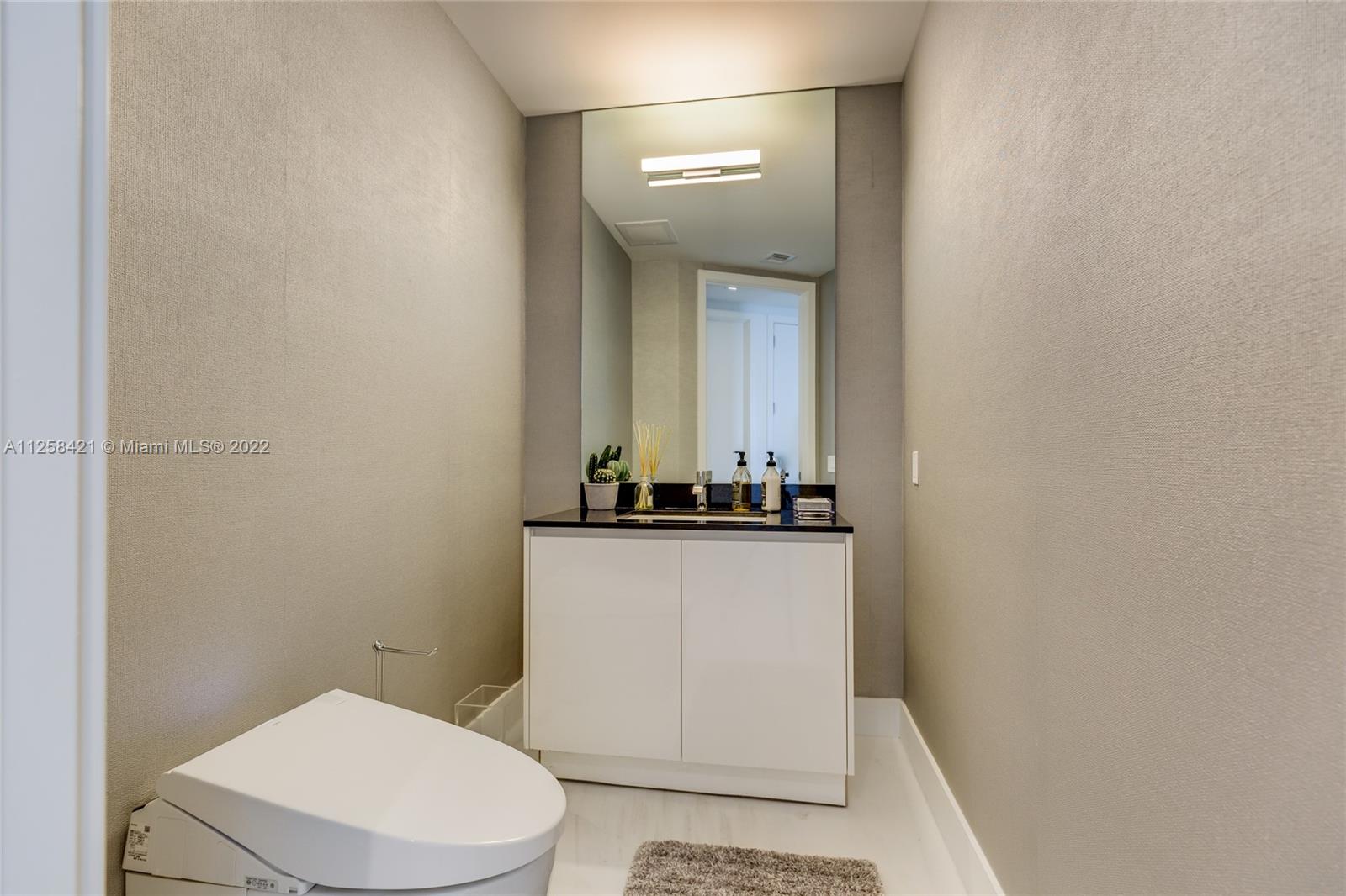 18555 Collins Ave Unit: 3901