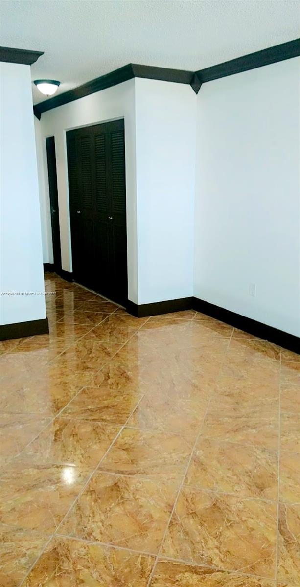 16850 S Glades Dr Unit: 8B