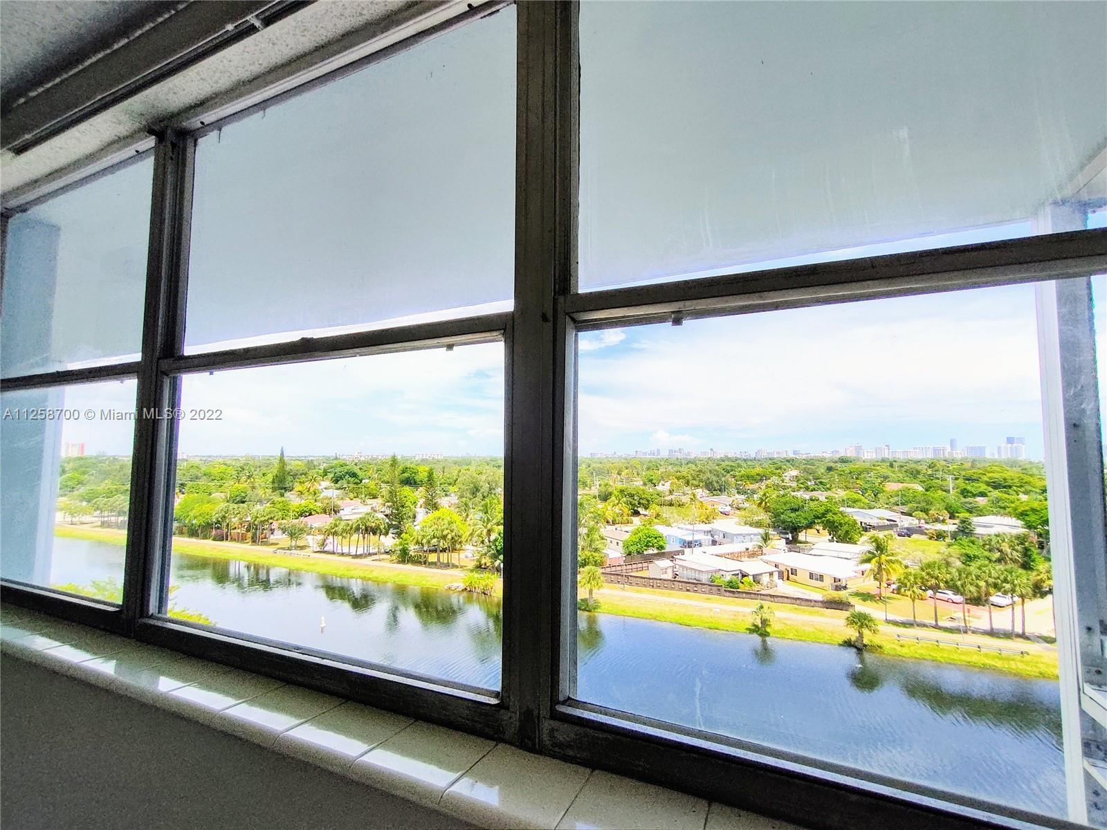16850 S Glades Dr Unit: 8B