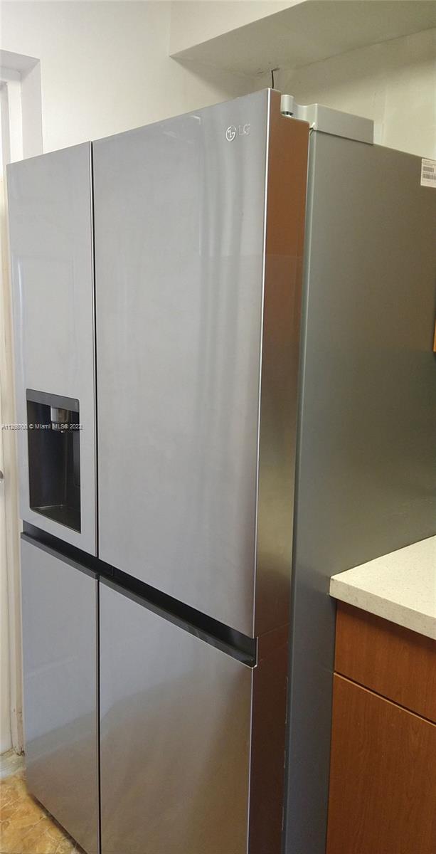 16850 S Glades Dr Unit: 8B