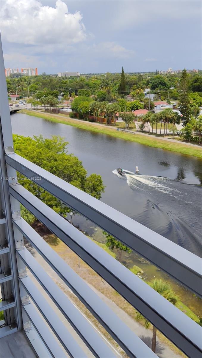 16850 S Glades Dr Unit: 8B