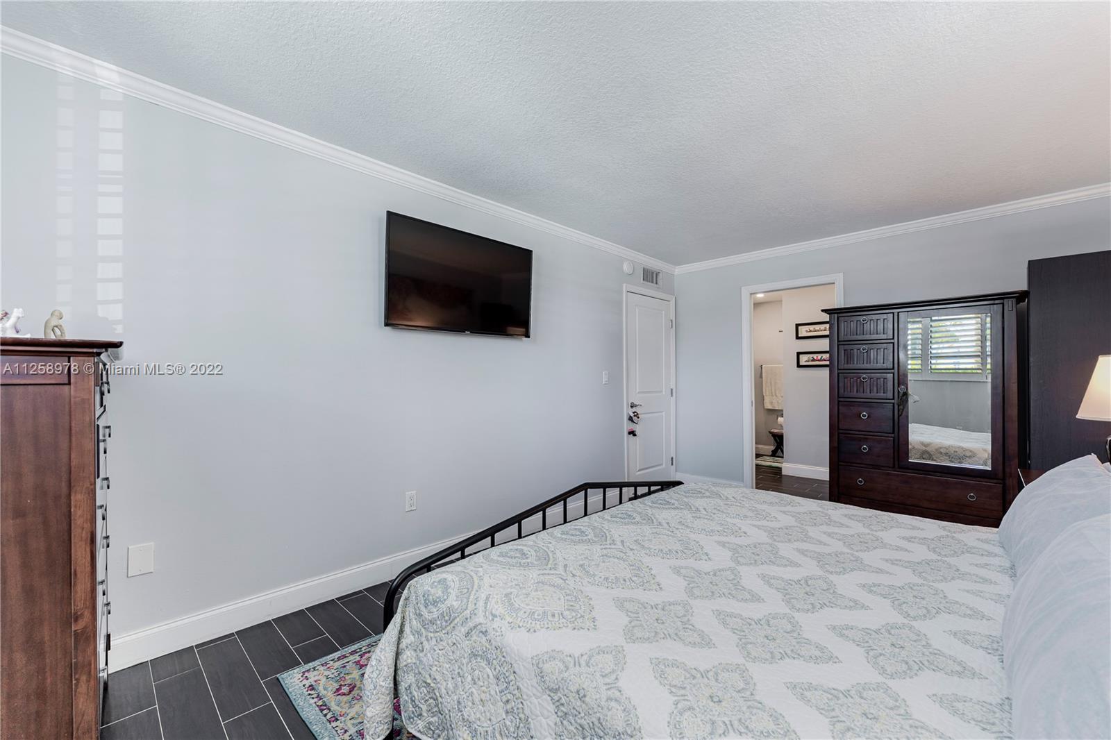10875 SW 112th Ave Unit: 118