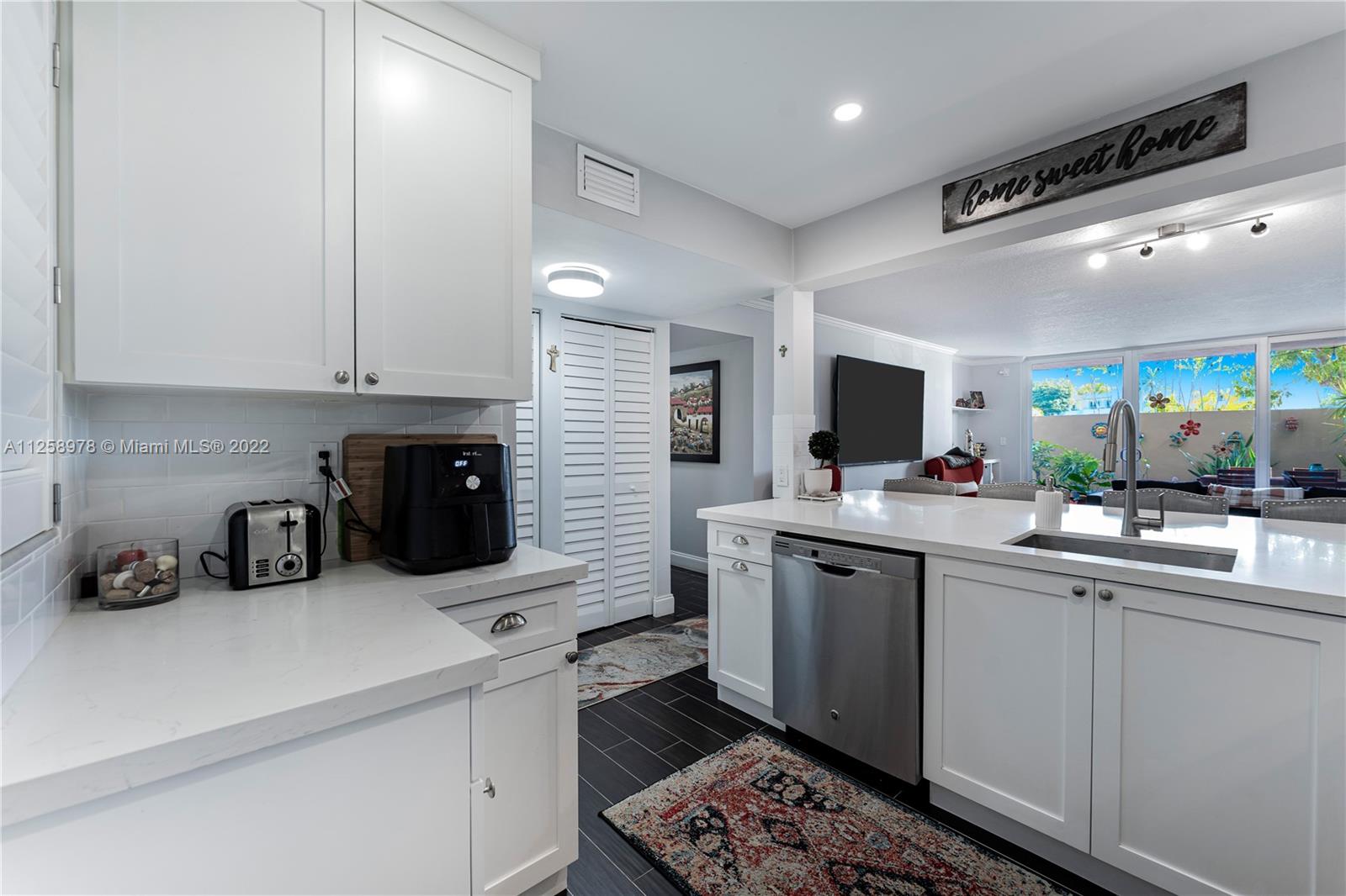 10875 SW 112th Ave Unit: 118