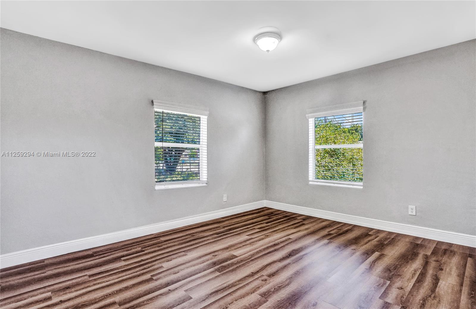 1172 NW 60th St