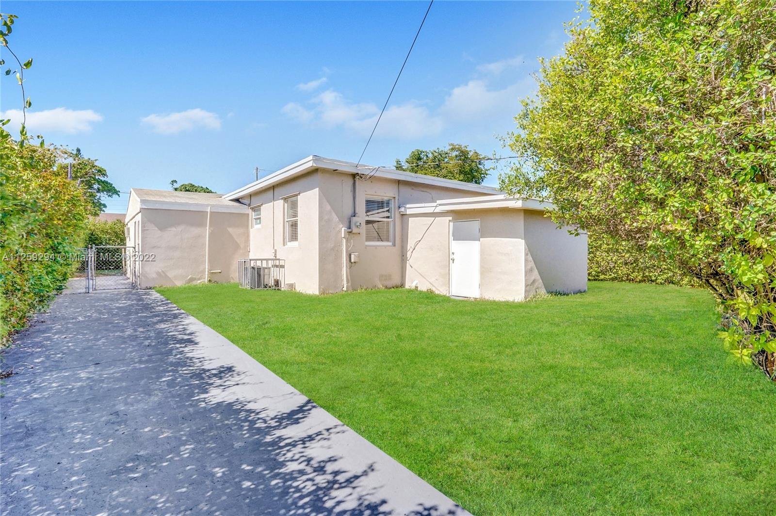 1172 NW 60th St