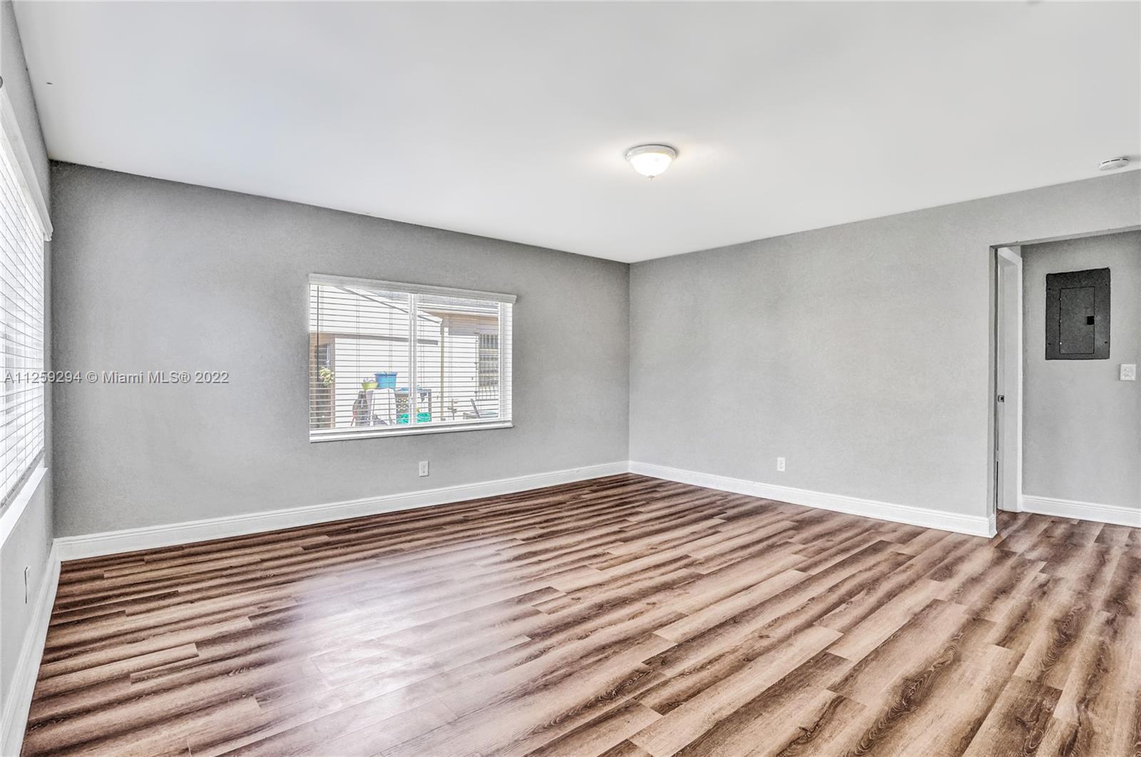 1172 NW 60th St