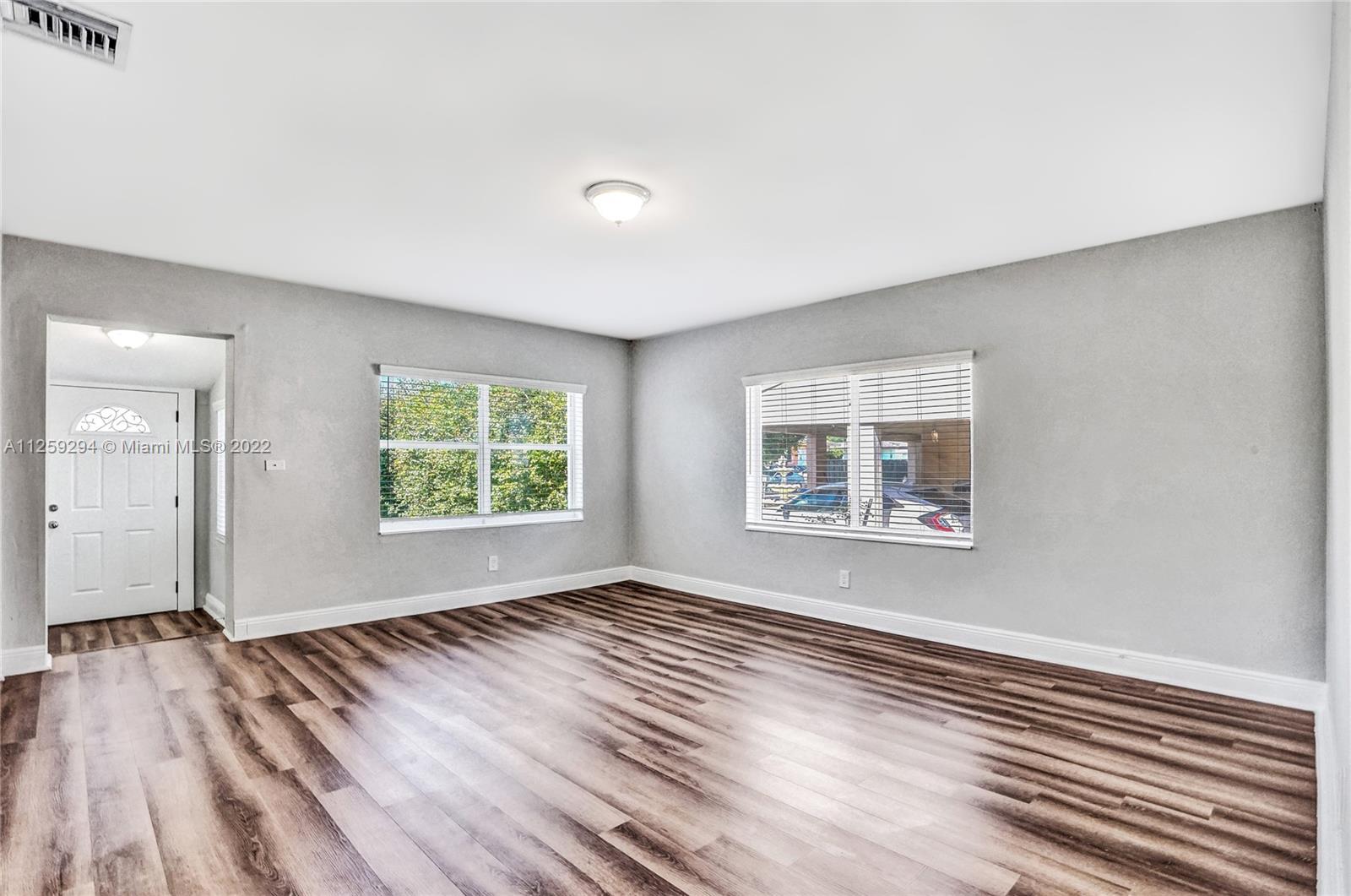 1172 NW 60th St