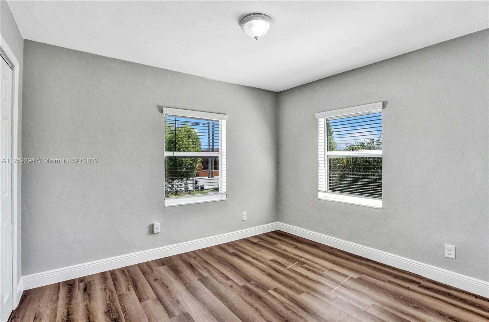 1172 NW 60th St
