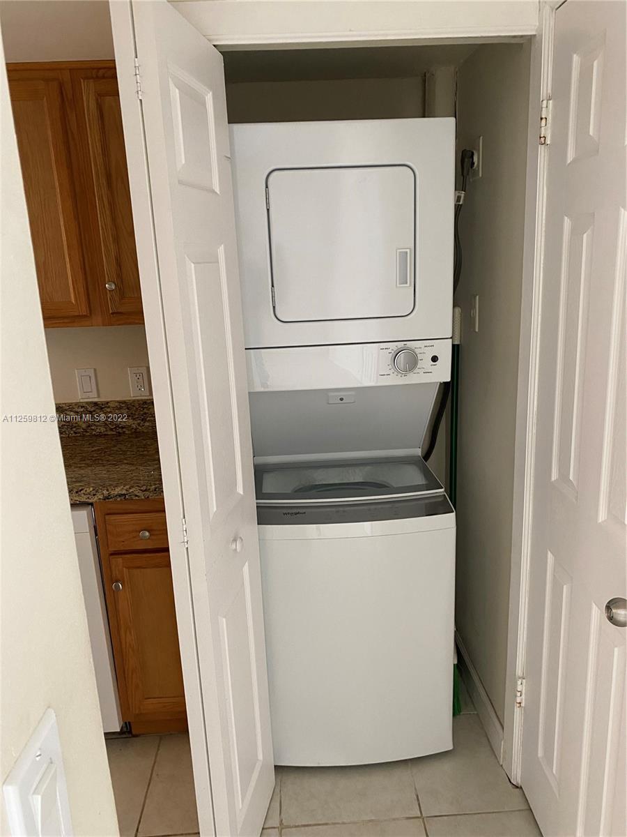15859 SW 90th Ct Unit: C-D