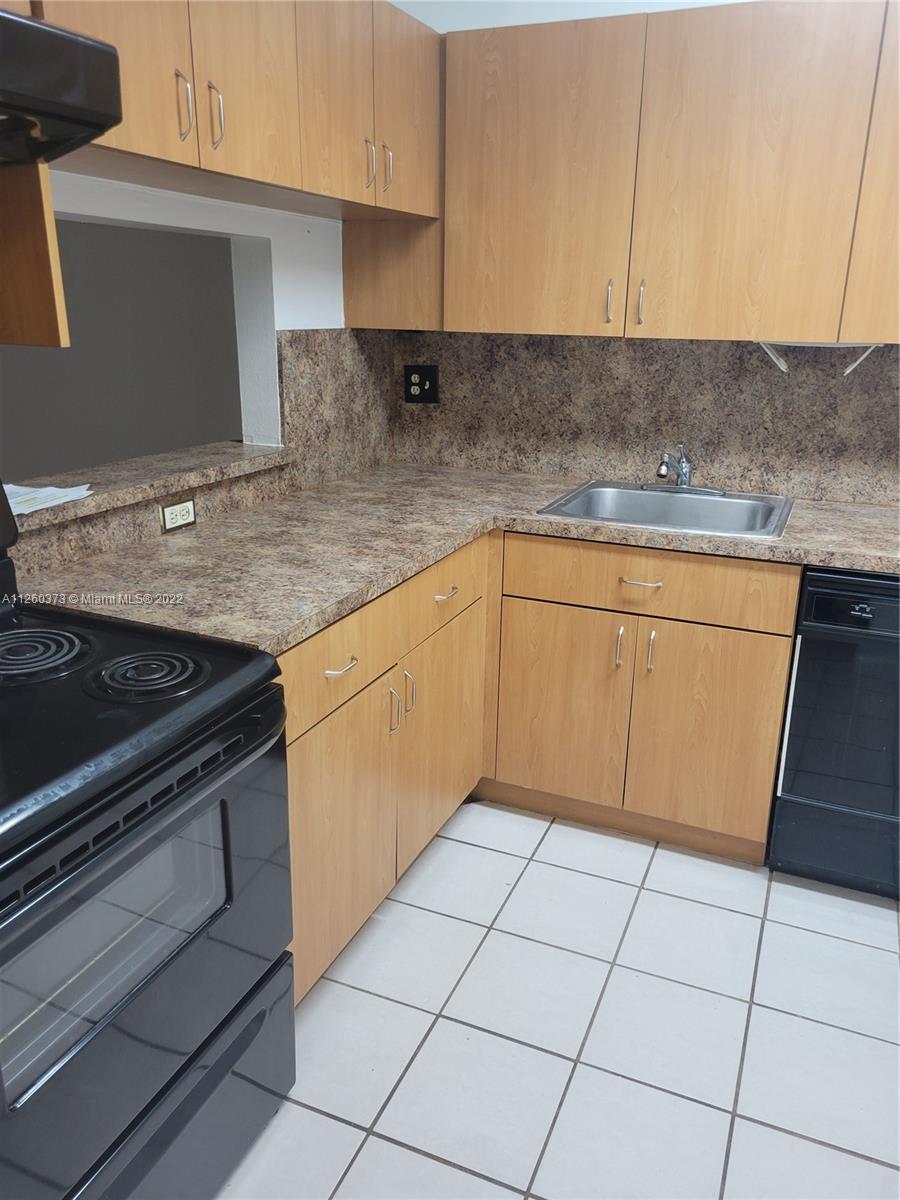 10625 SW 112th Ave Unit: 113