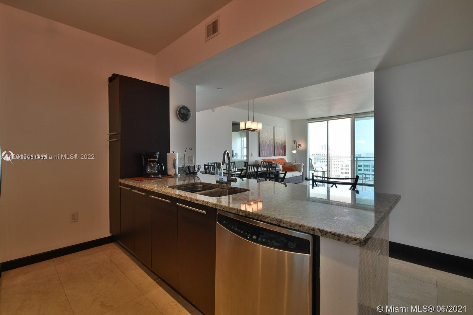 951 Brickell Ave Unit: 2104