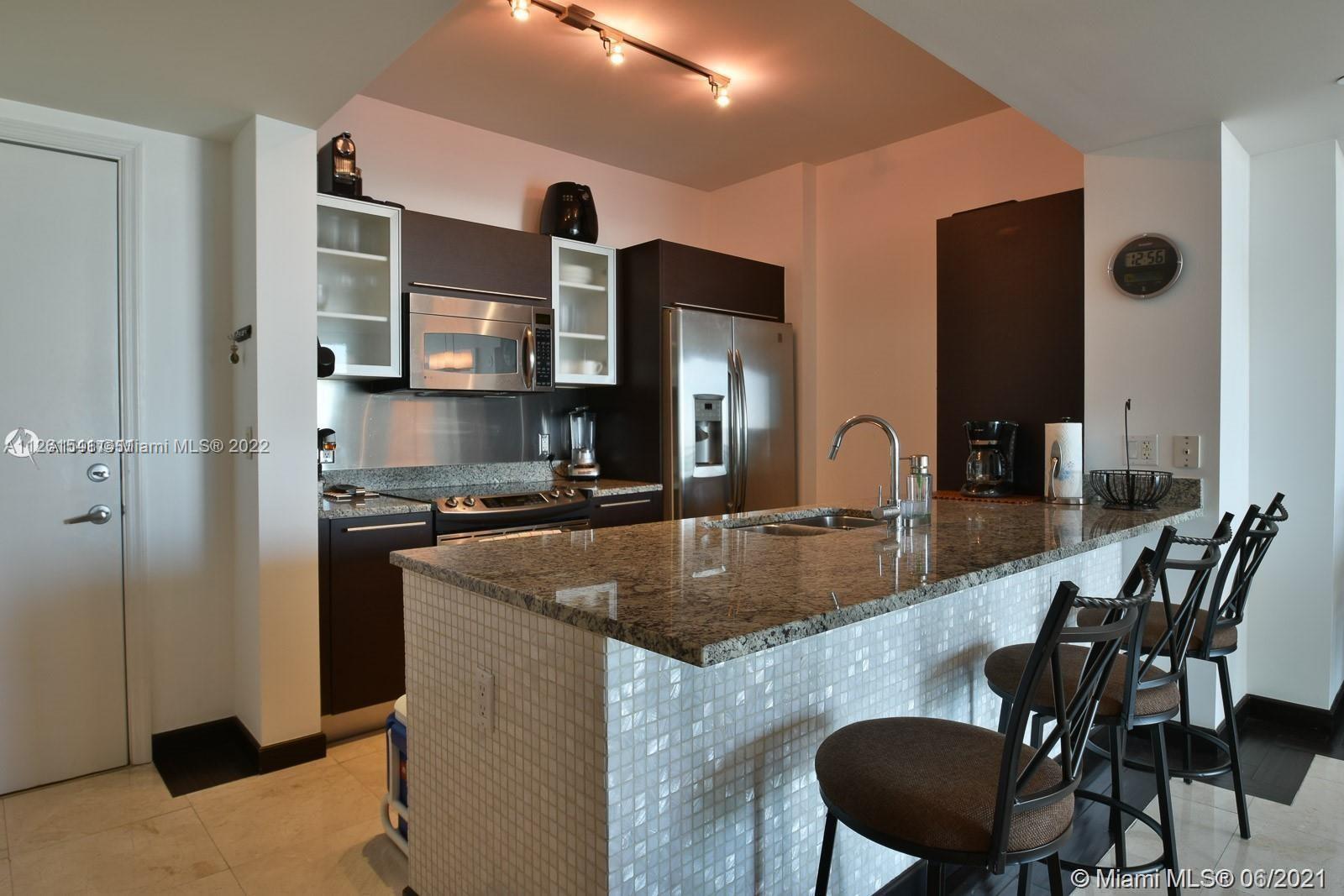 951 Brickell Ave Unit: 2104