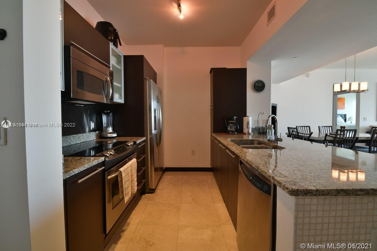 951 Brickell Ave Unit: 2104