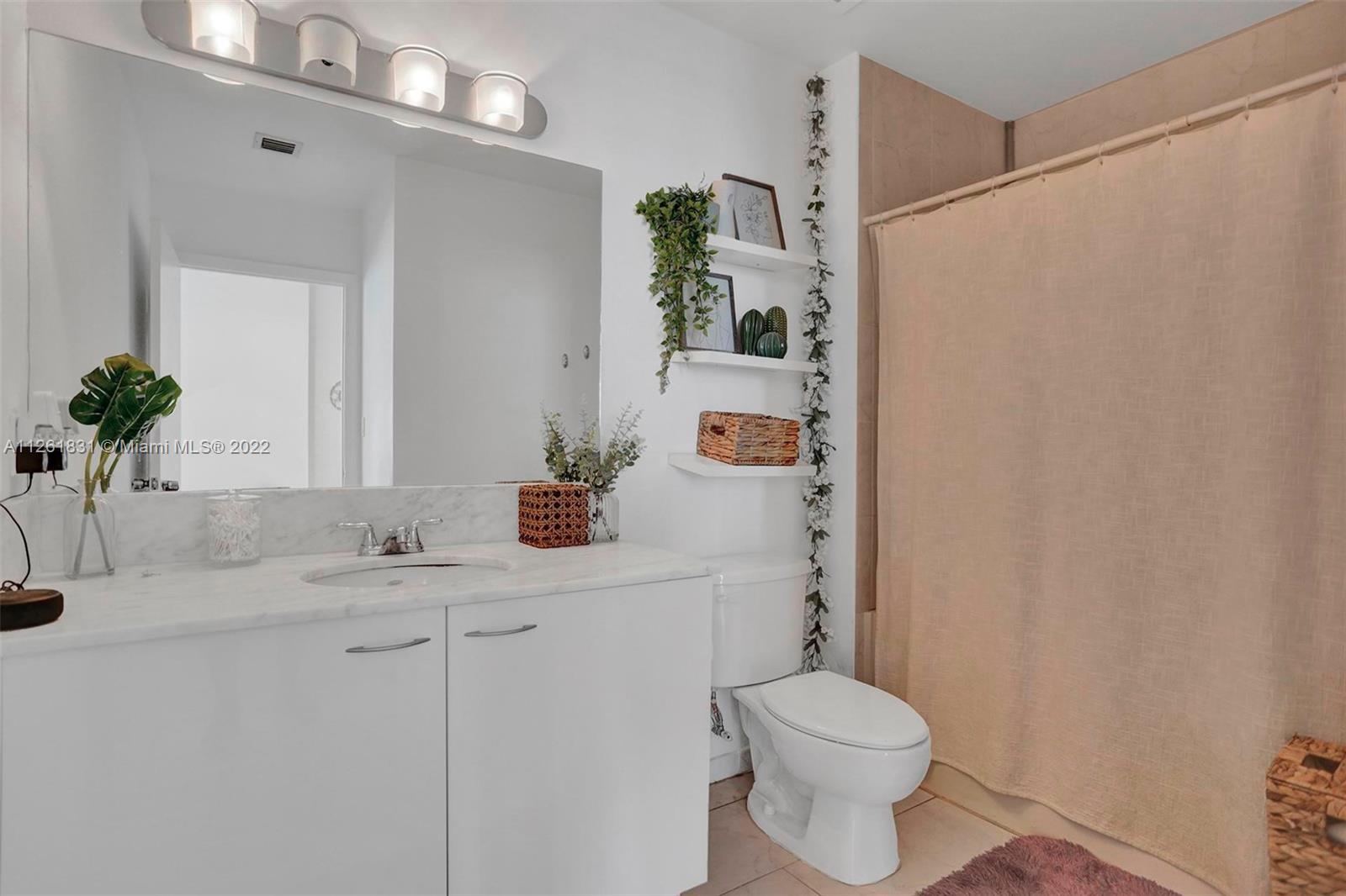 133 NE 2nd Ave Unit: 2002