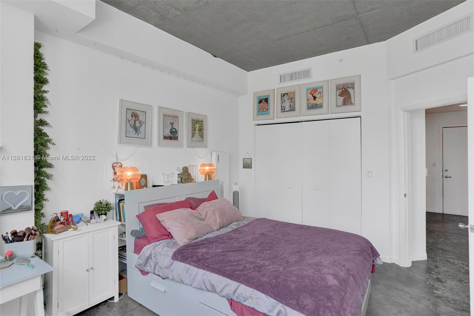 133 NE 2nd Ave Unit: 2002
