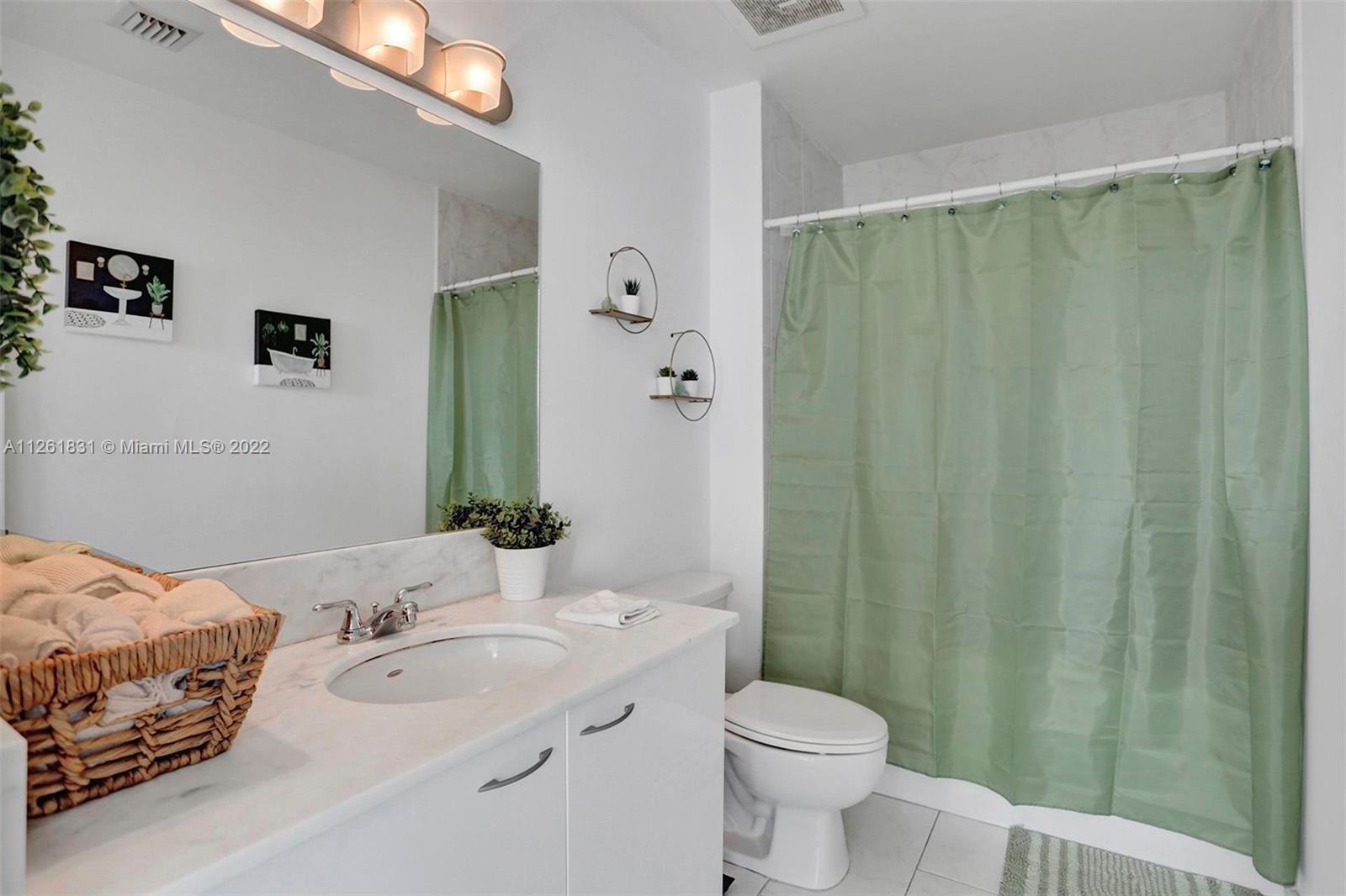 133 NE 2nd Ave Unit: 2002