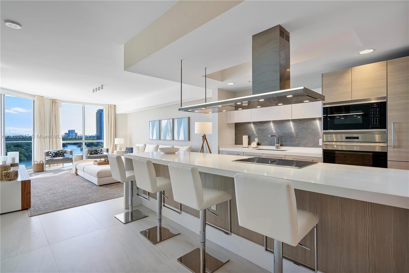 17111 Biscayne Blvd Unit: 906