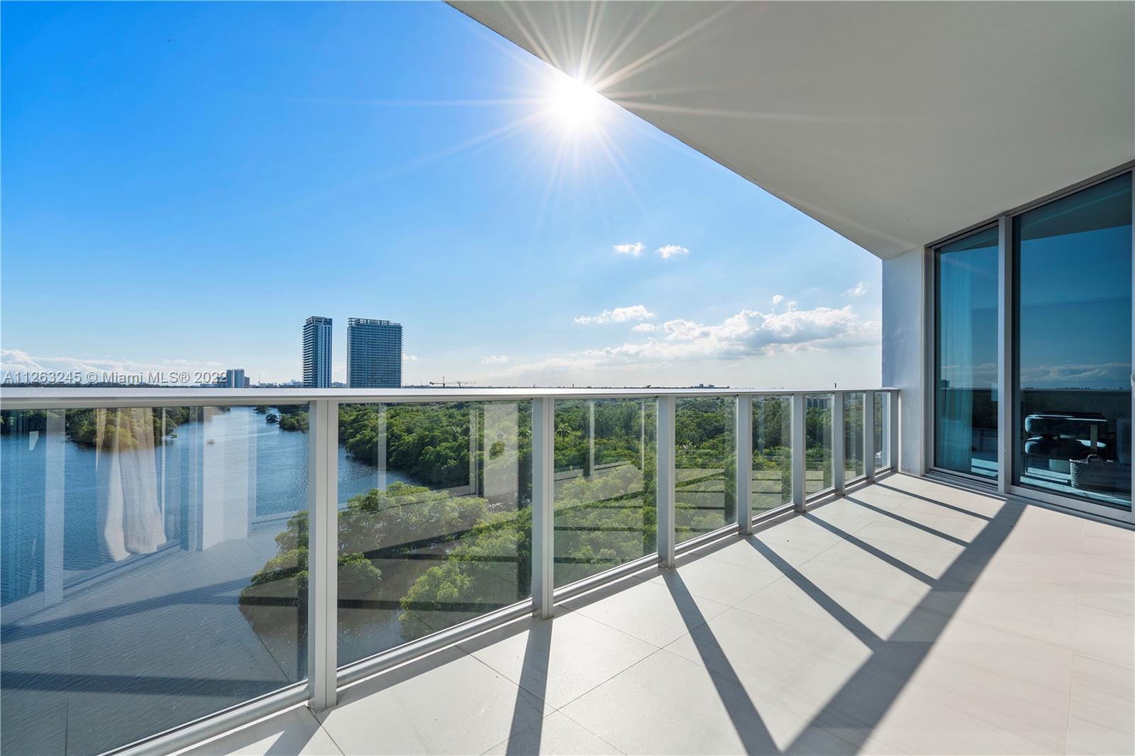 17111 Biscayne Blvd Unit: 906