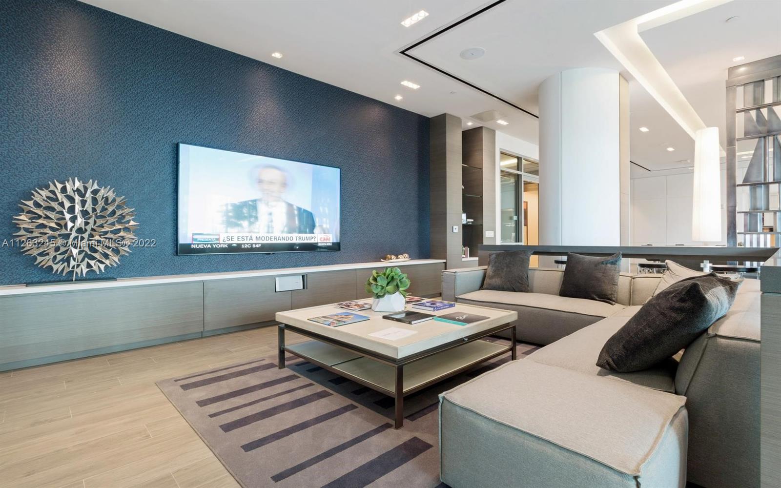 17111 Biscayne Blvd Unit: 906
