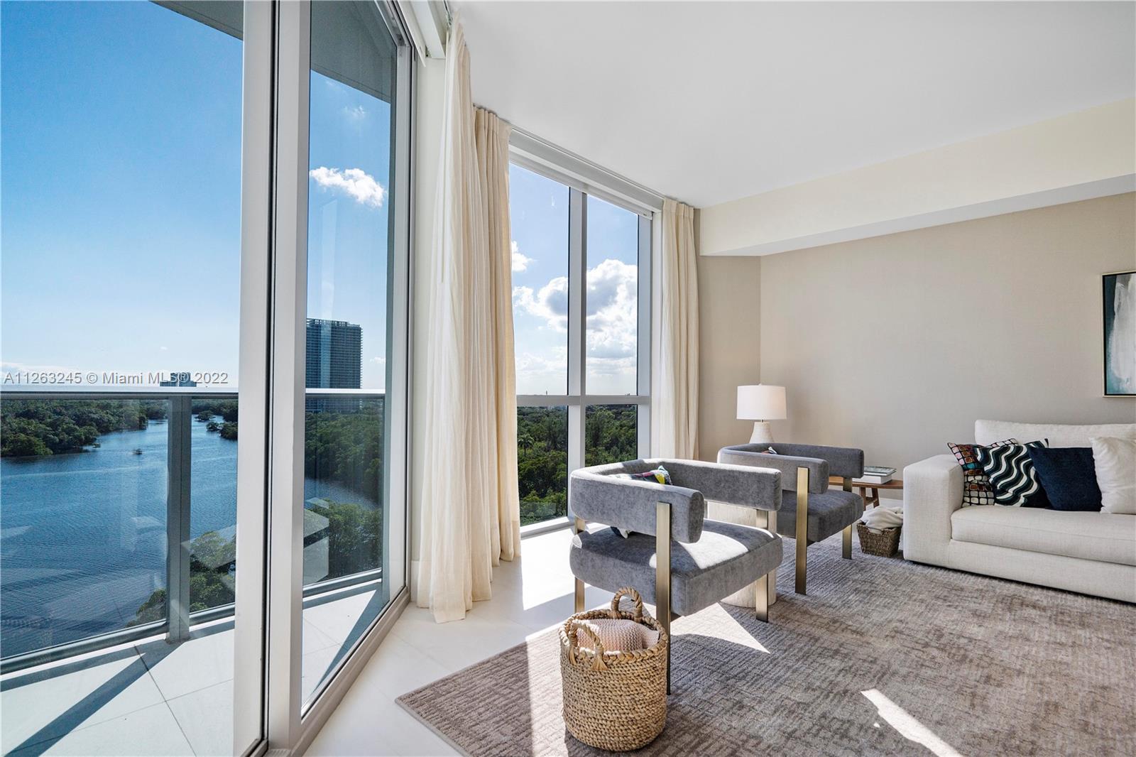 17111 Biscayne Blvd Unit: 906