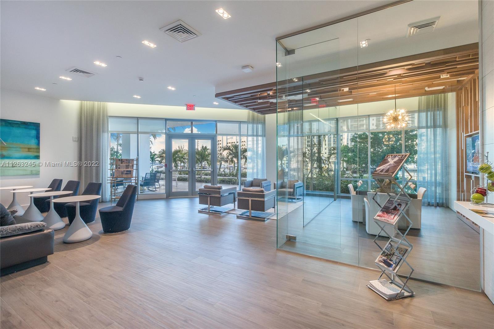 17111 Biscayne Blvd Unit: 906