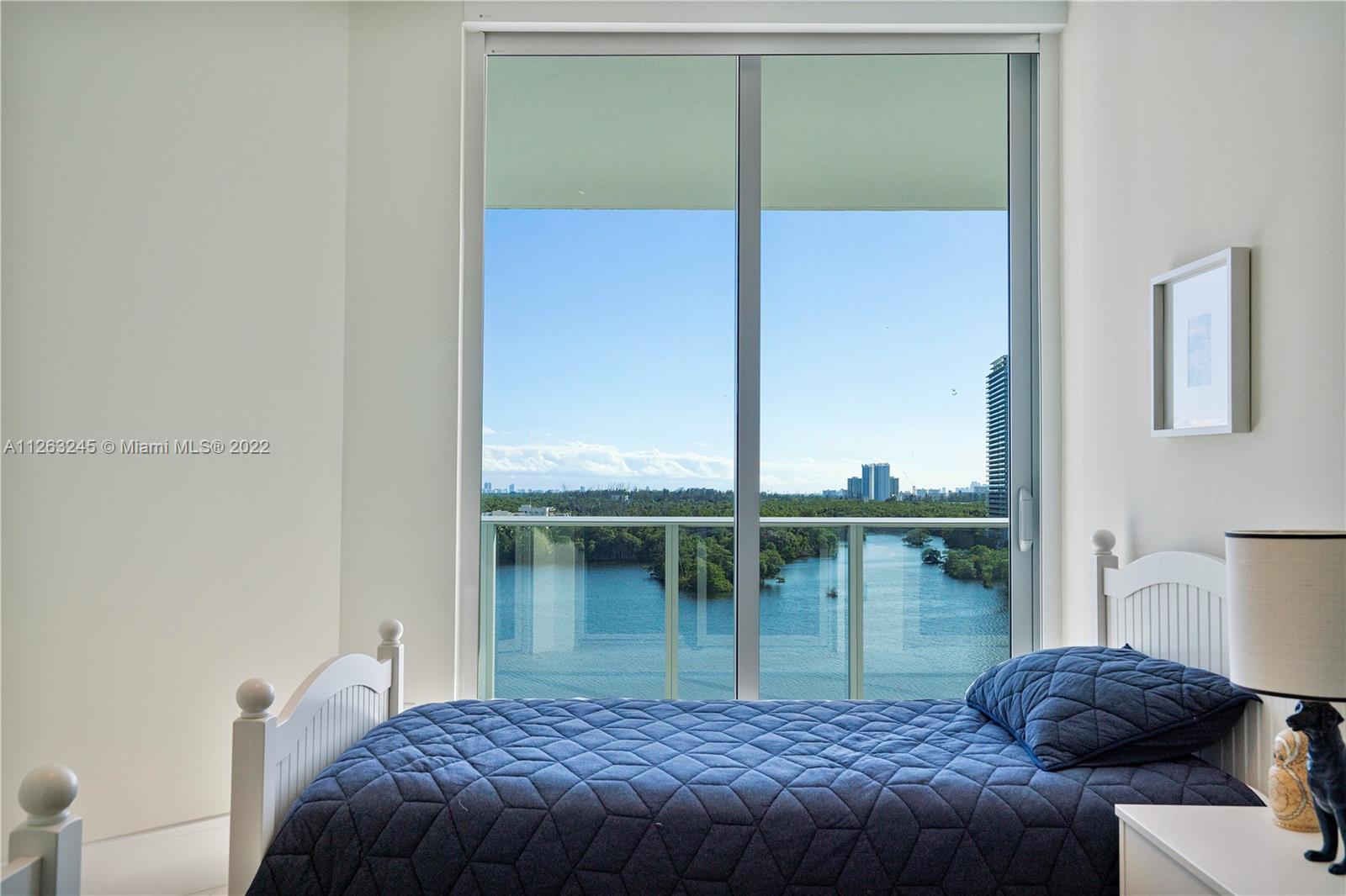 17111 Biscayne Blvd Unit: 906