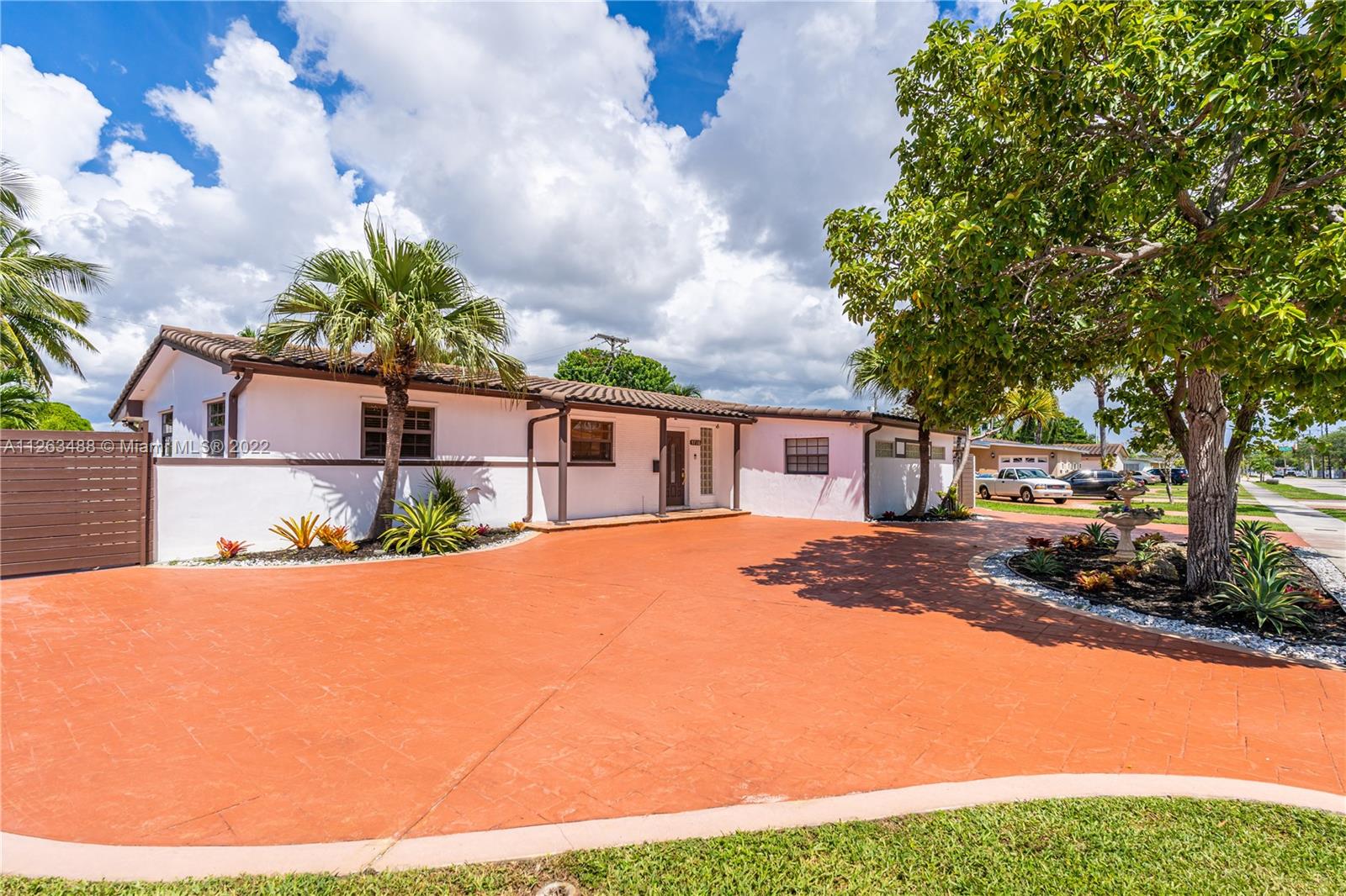 5710 SW 93rd Ave