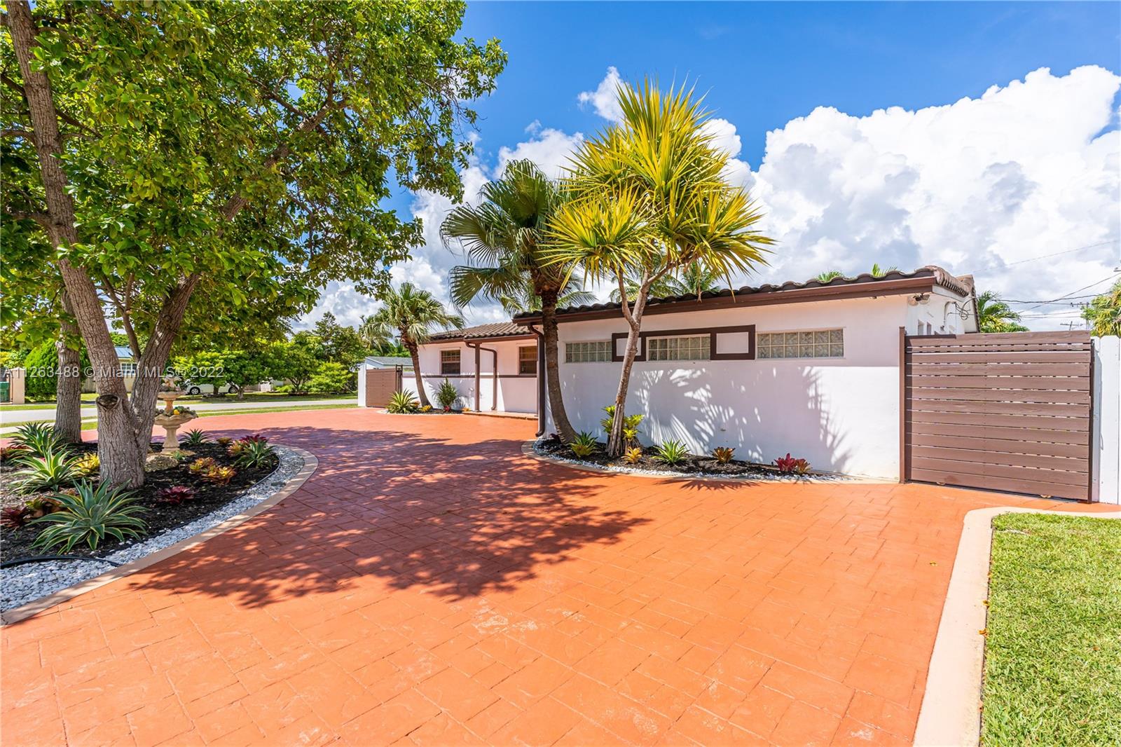 5710 SW 93rd Ave