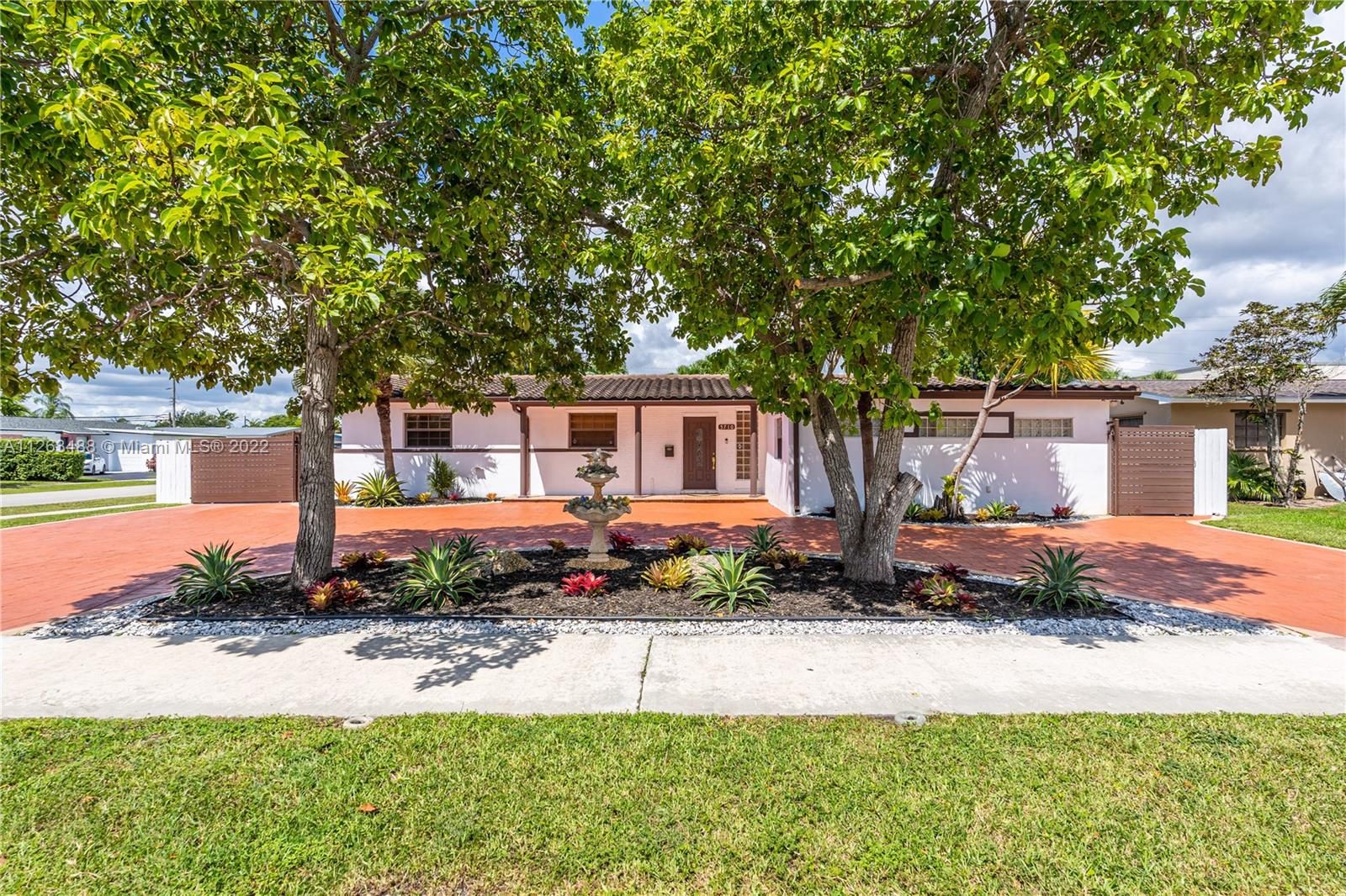 5710 SW 93rd Ave
