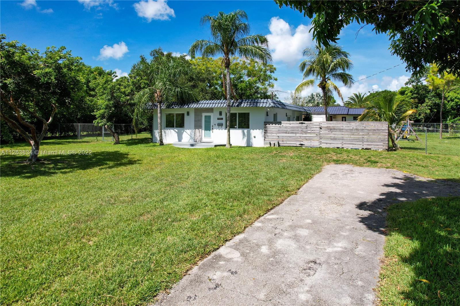 16500 SW 90th Ave
