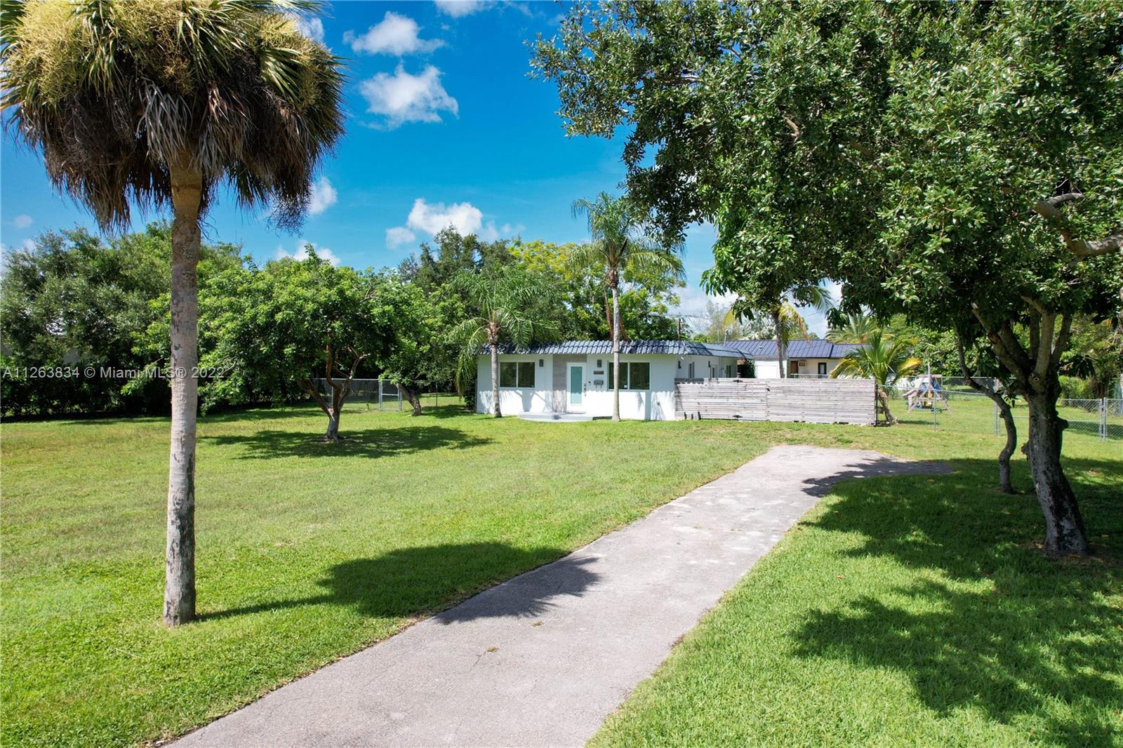 16500 SW 90th Ave