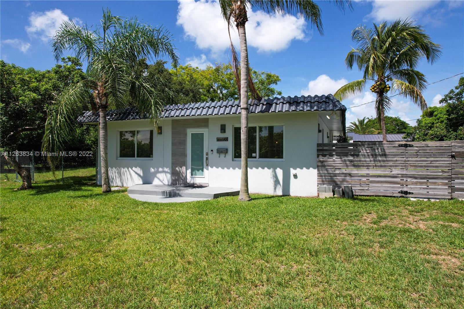16500 SW 90th Ave