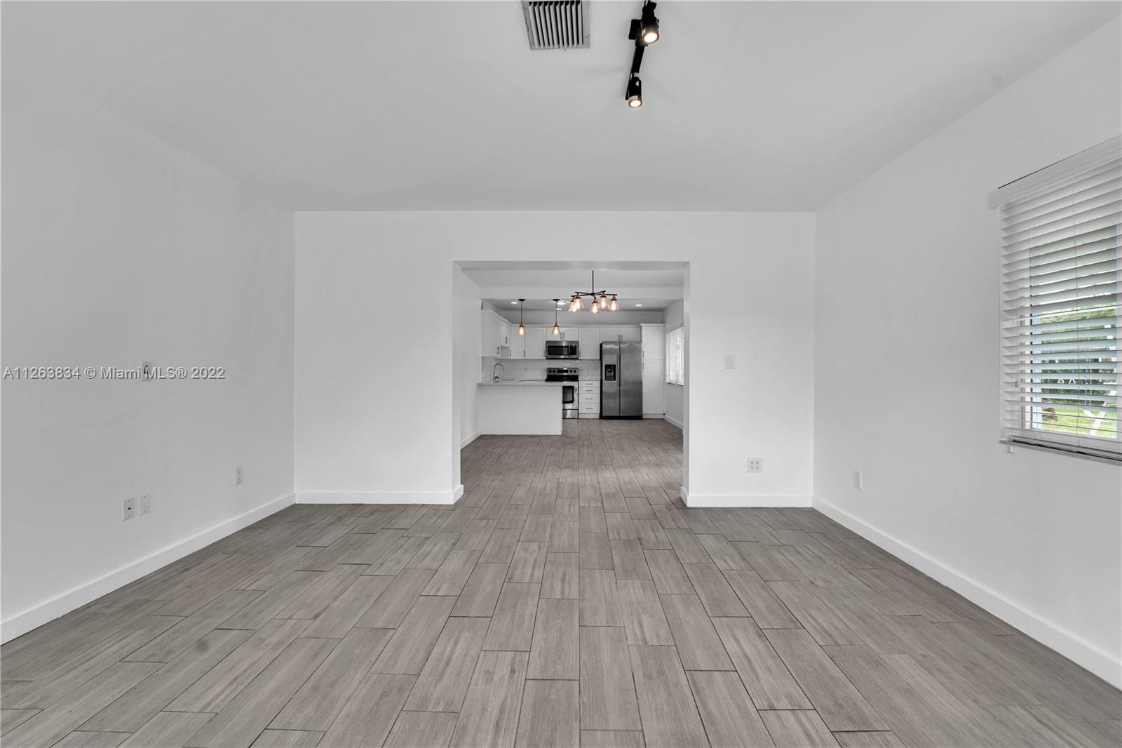 16500 SW 90th Ave
