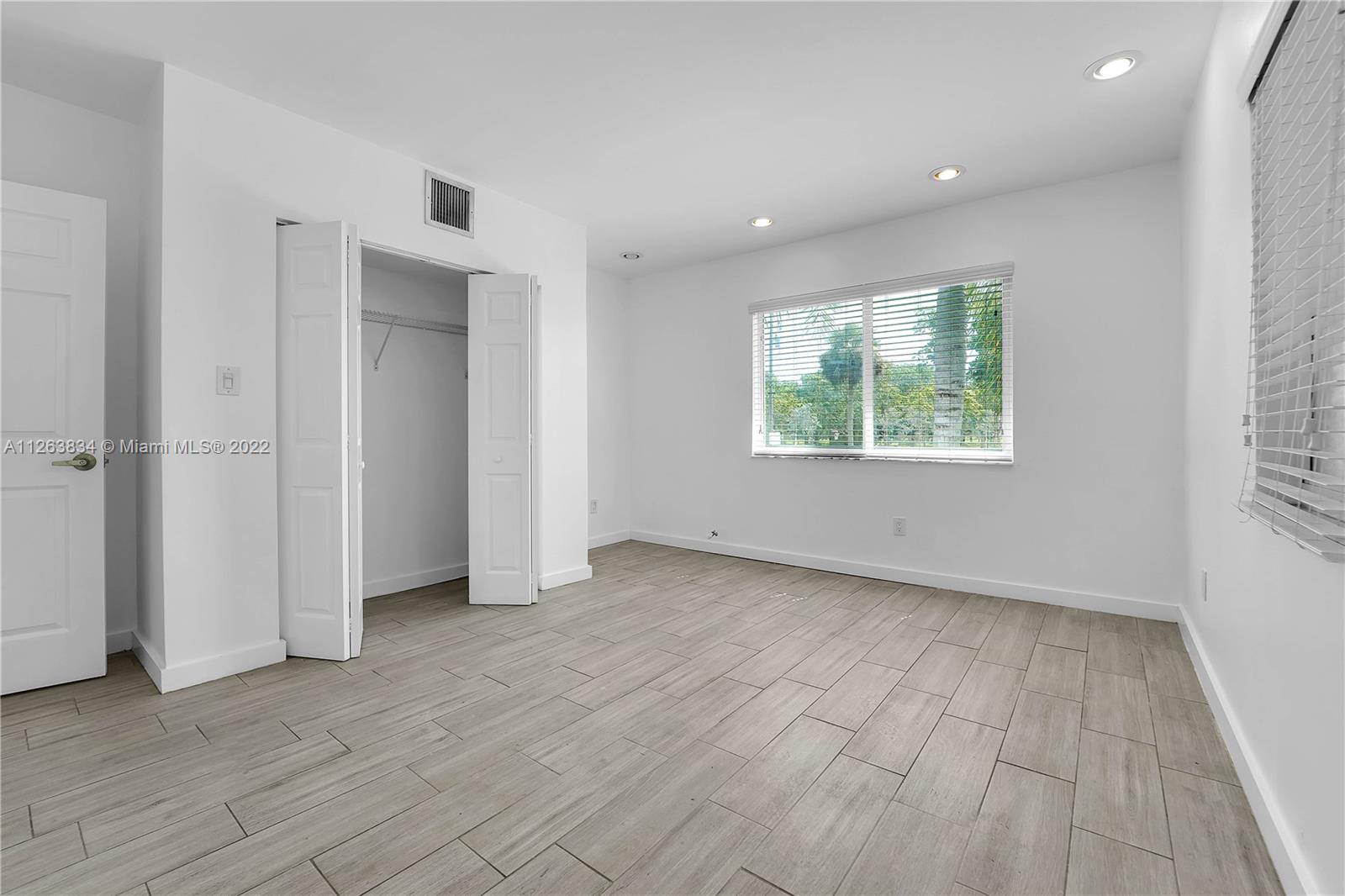 16500 SW 90th Ave