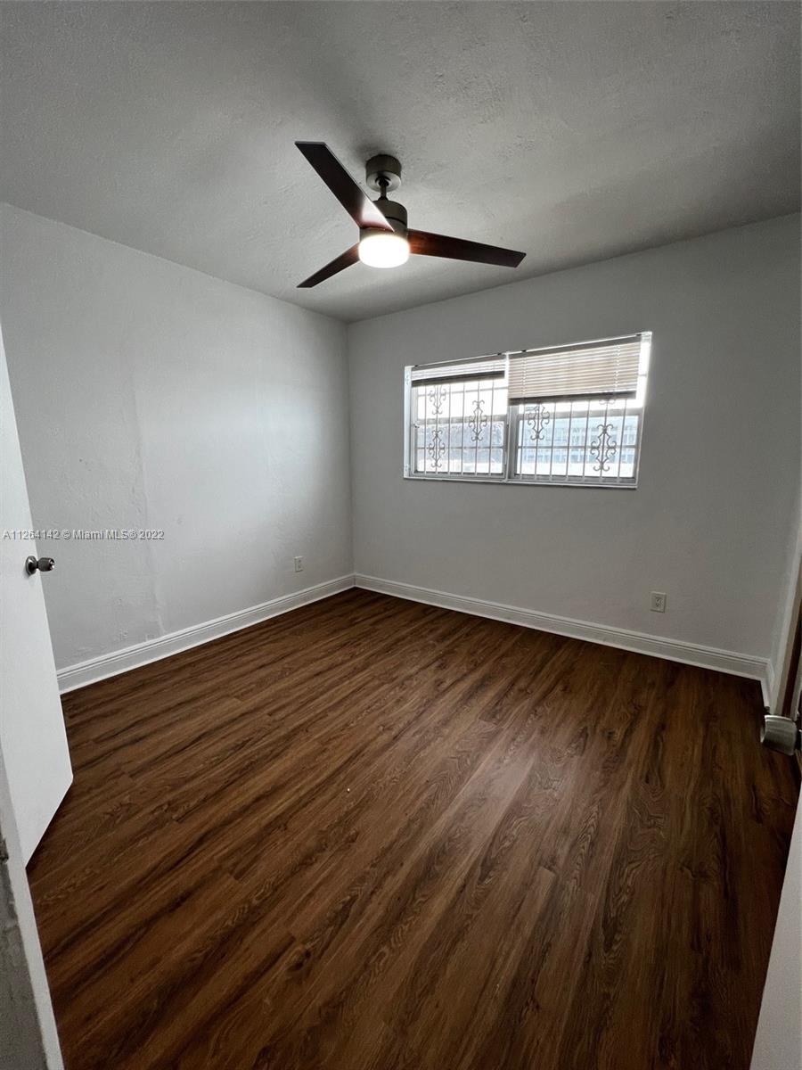 2727 SW 24th St Unit: 2727
